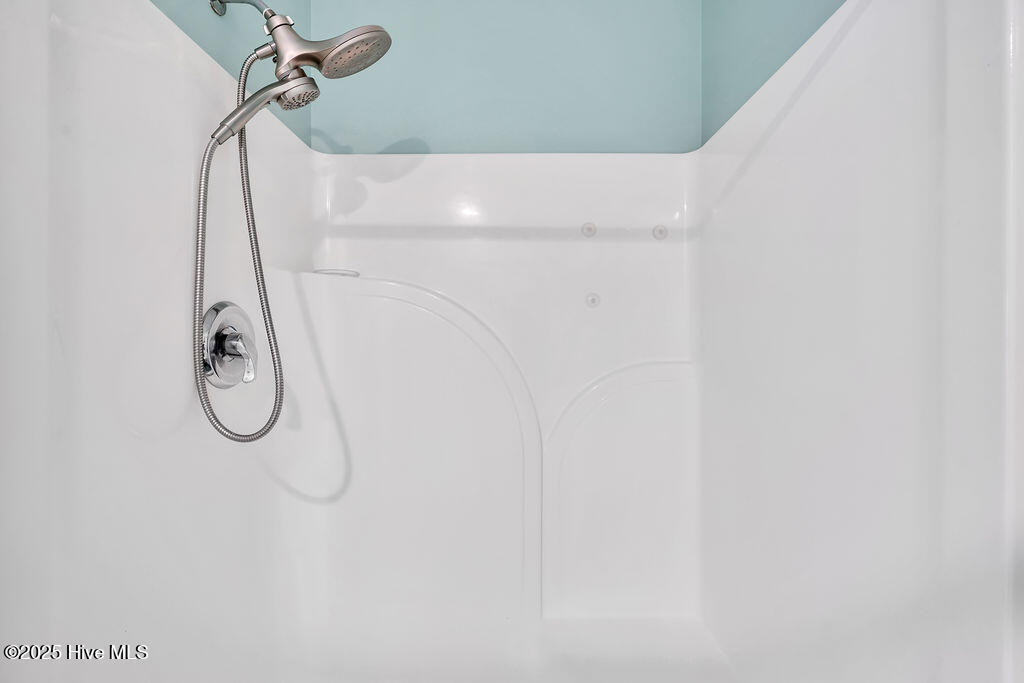 100532322 | Photo 29