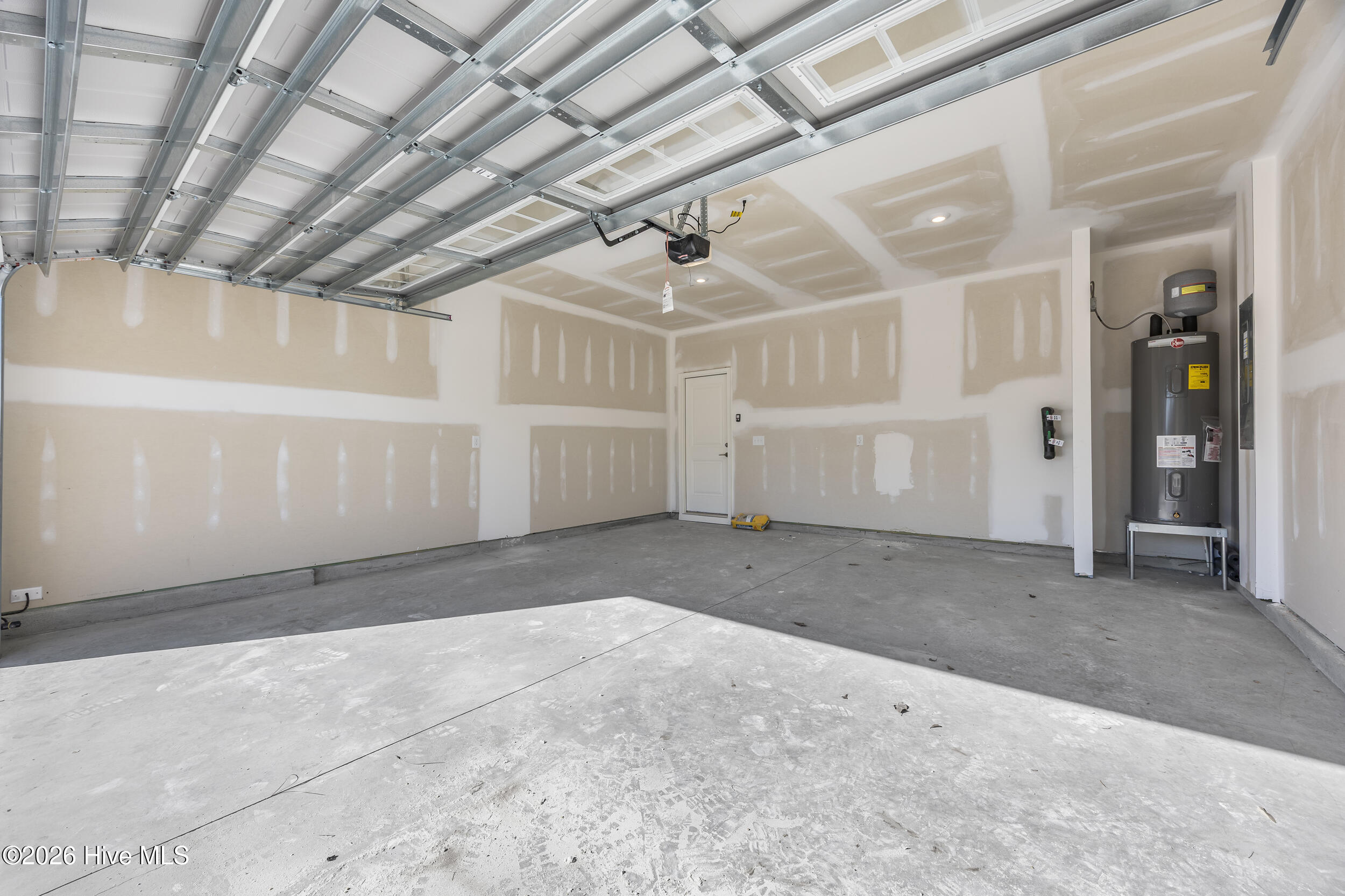 100527051 | Photo 59