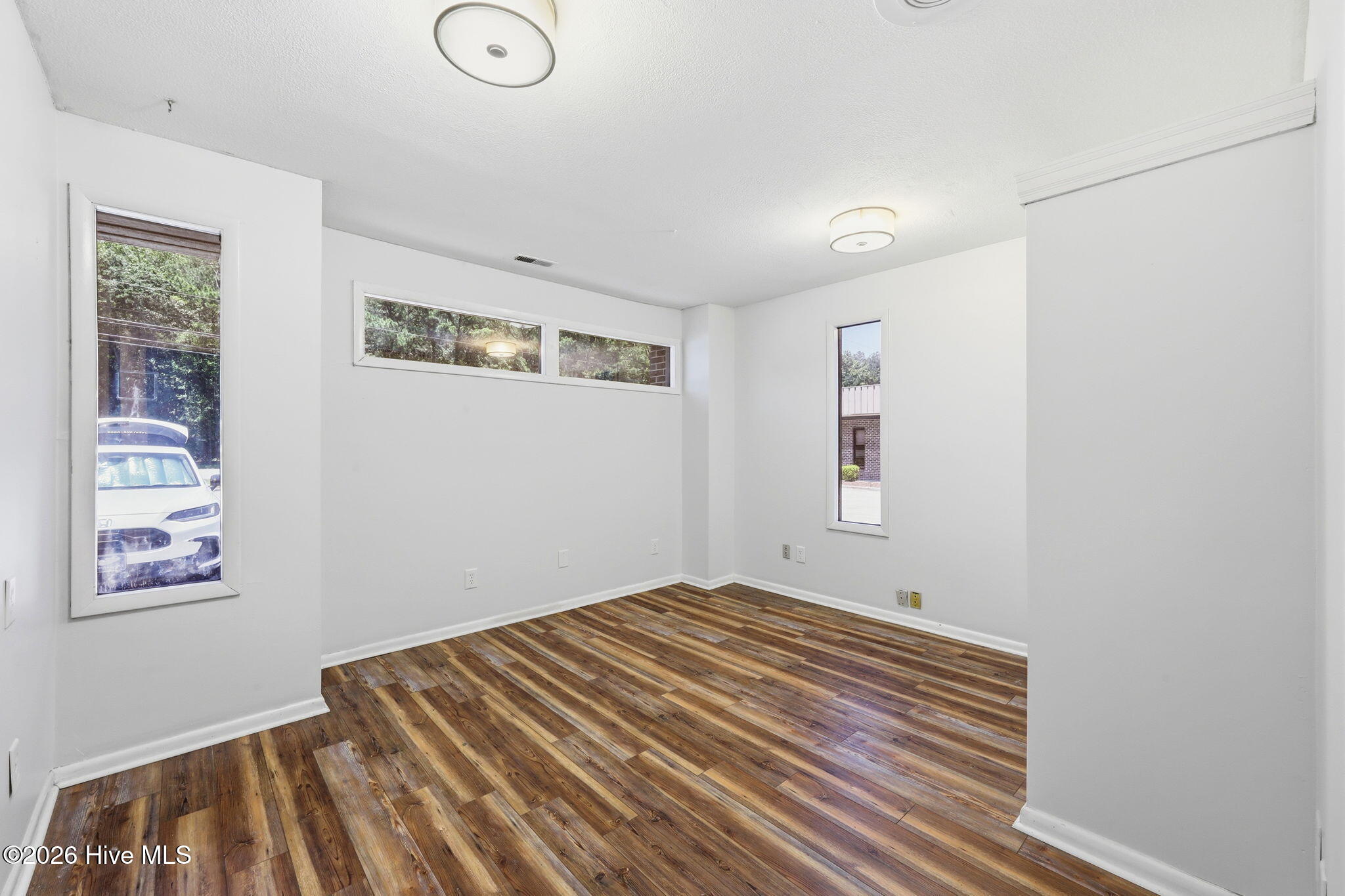 Exterior photo of 1329 S Glenburnie Road Unit B, New Bern, NC 28562. MLS: 100579877