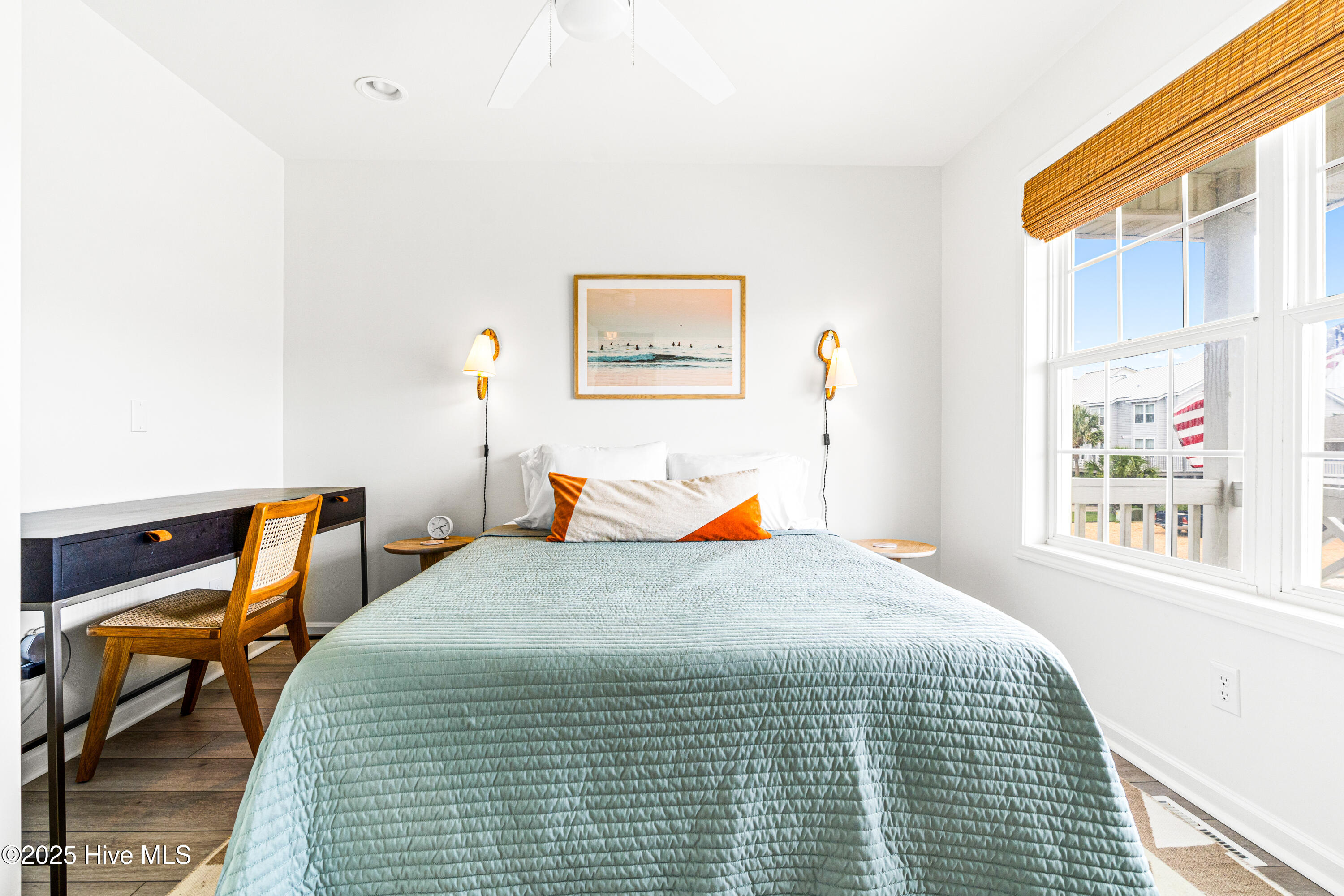 100510863 | Photo 23