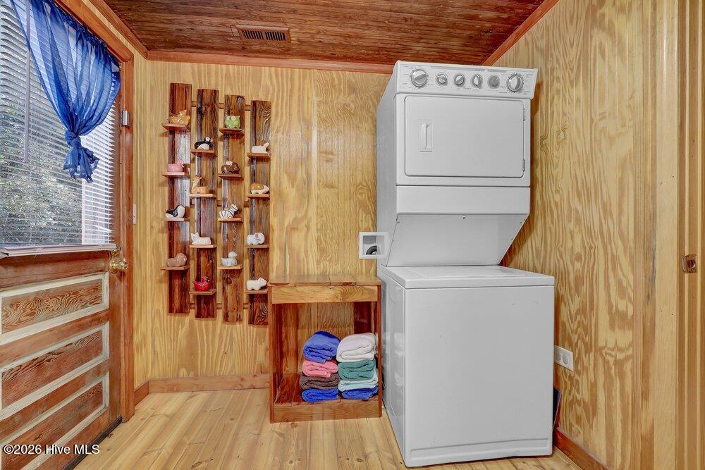 100560475 | Photo 20