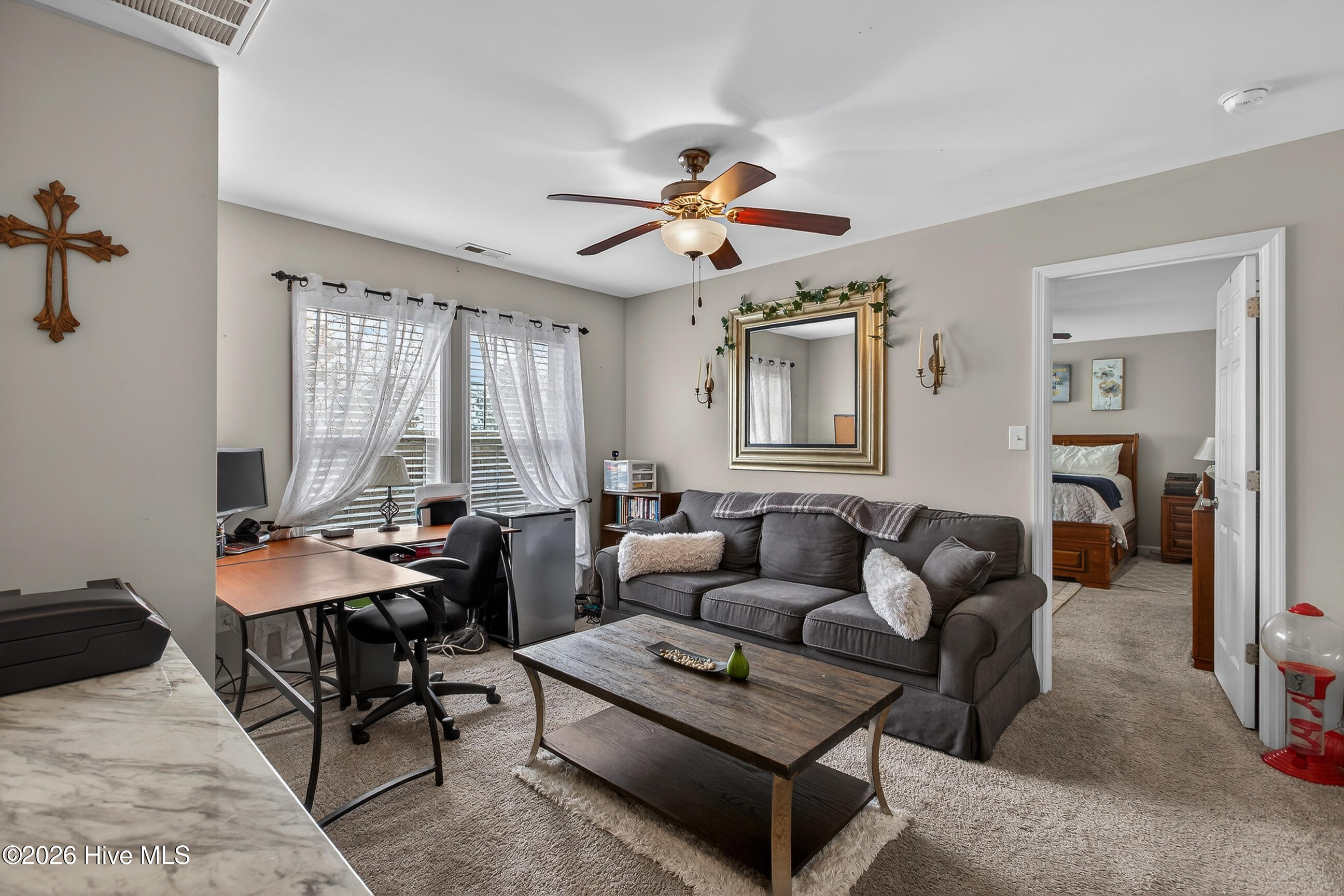 100557000 | Photo 20