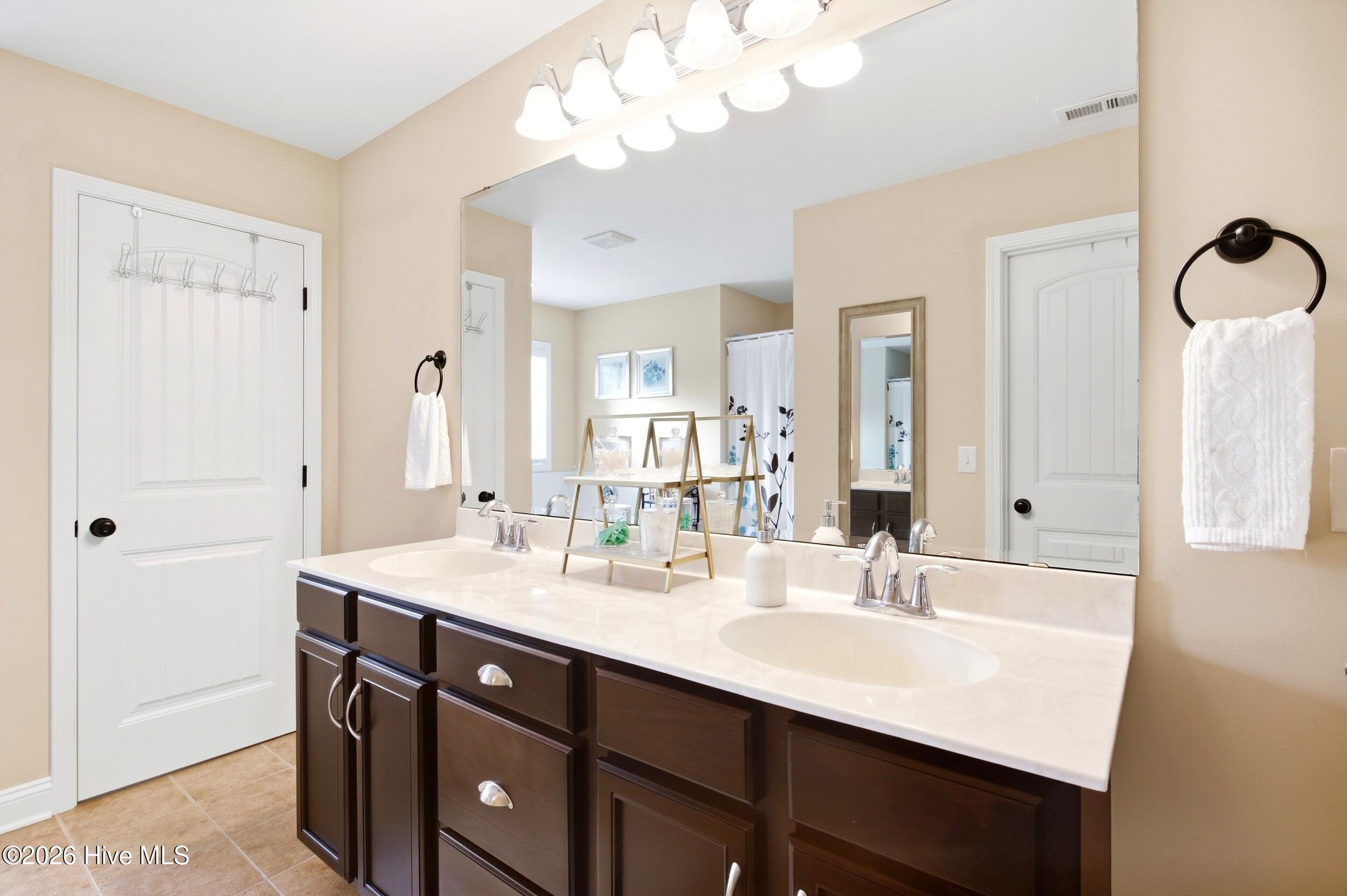422 Chablis Way, Wilmington, NC 28411 – photo 18: 27_422_chablis_way_027