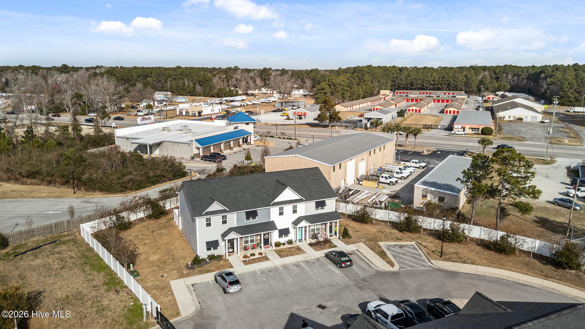 100546881 | Photo 38