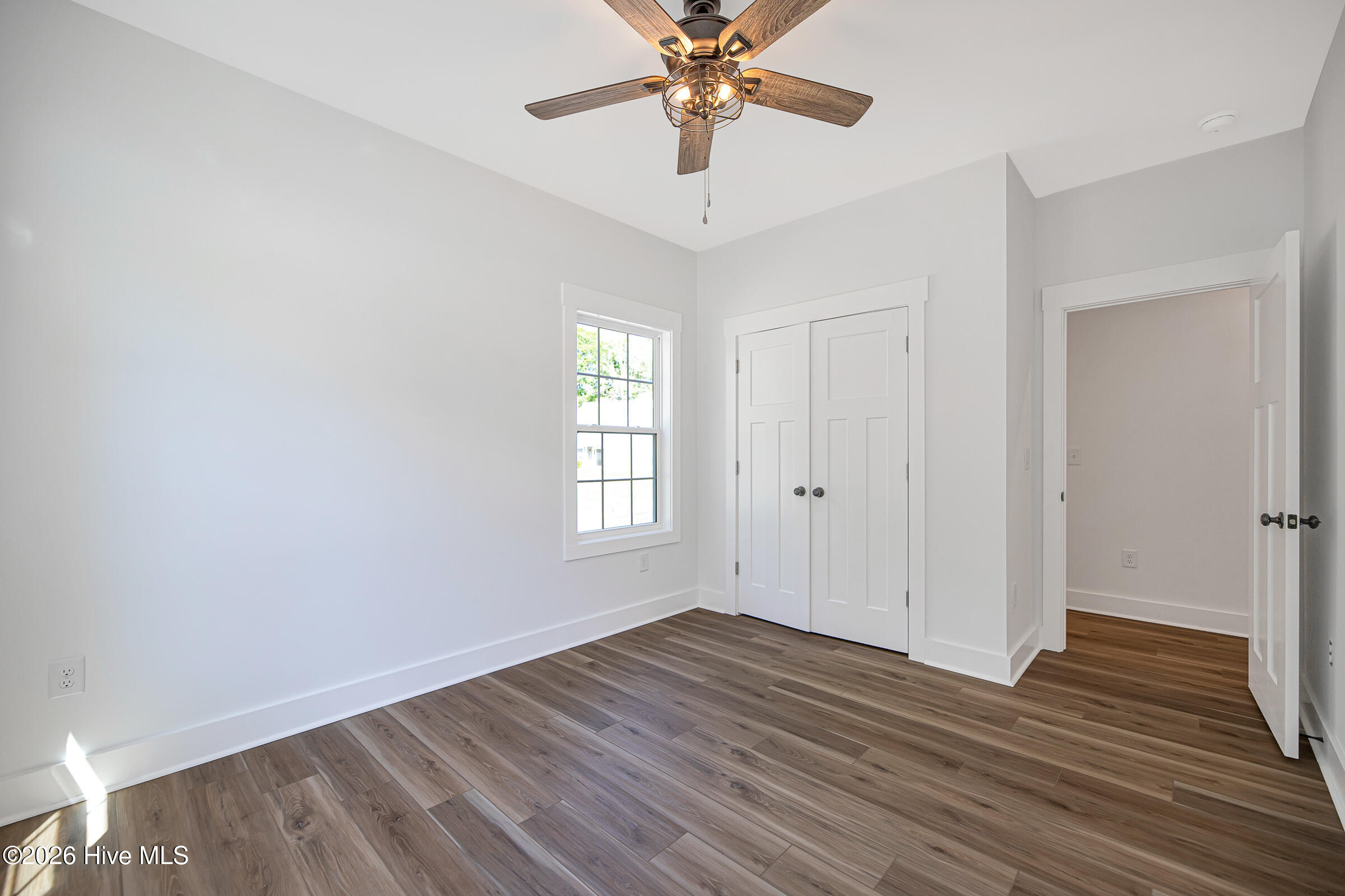 100566497 | Photo 11