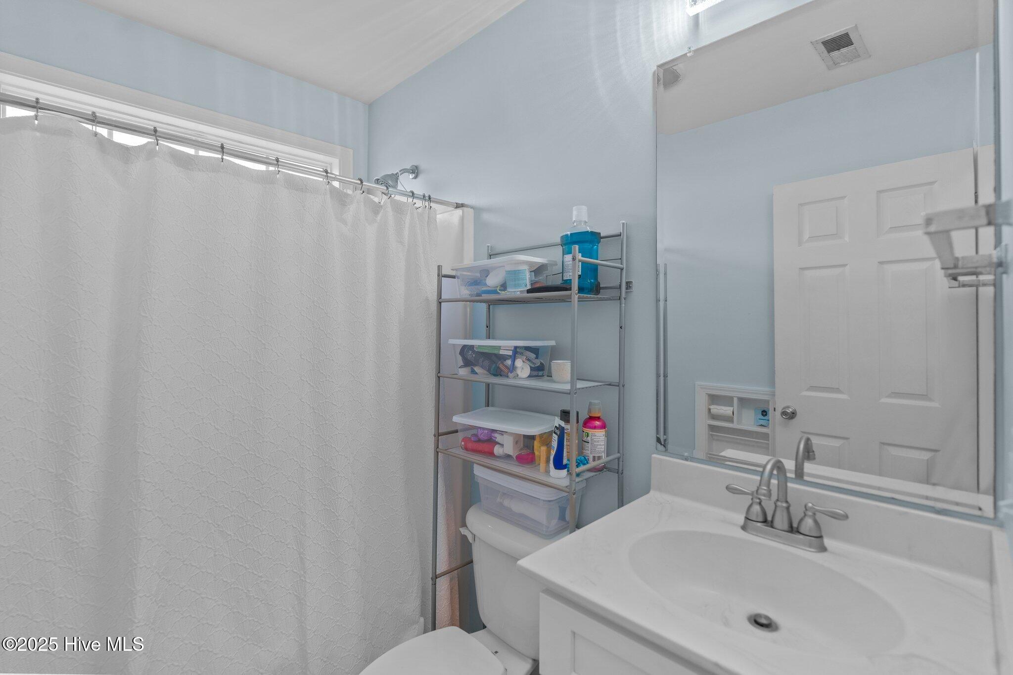 100504598 | Photo 25