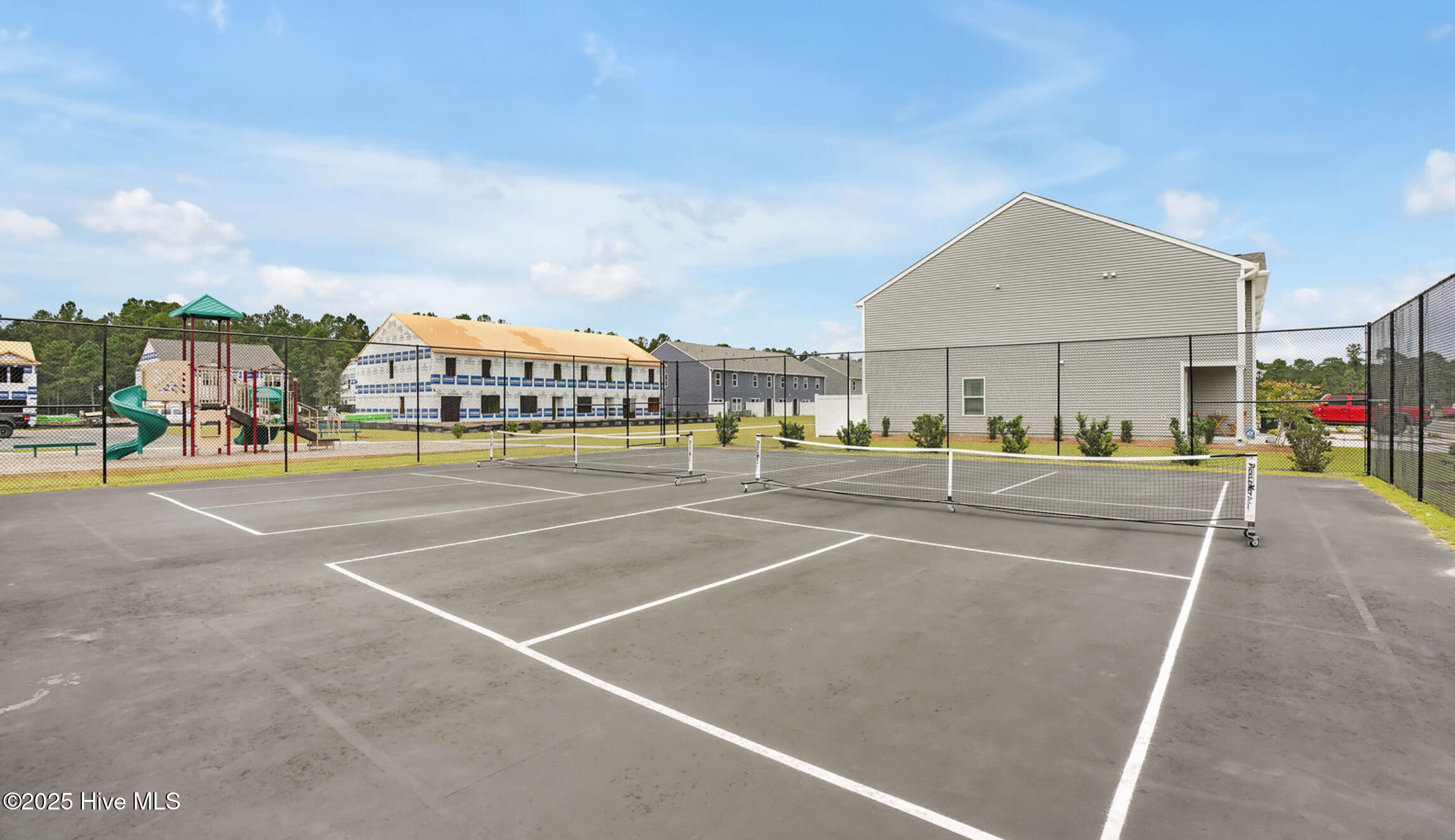 100547163 | Photo 37