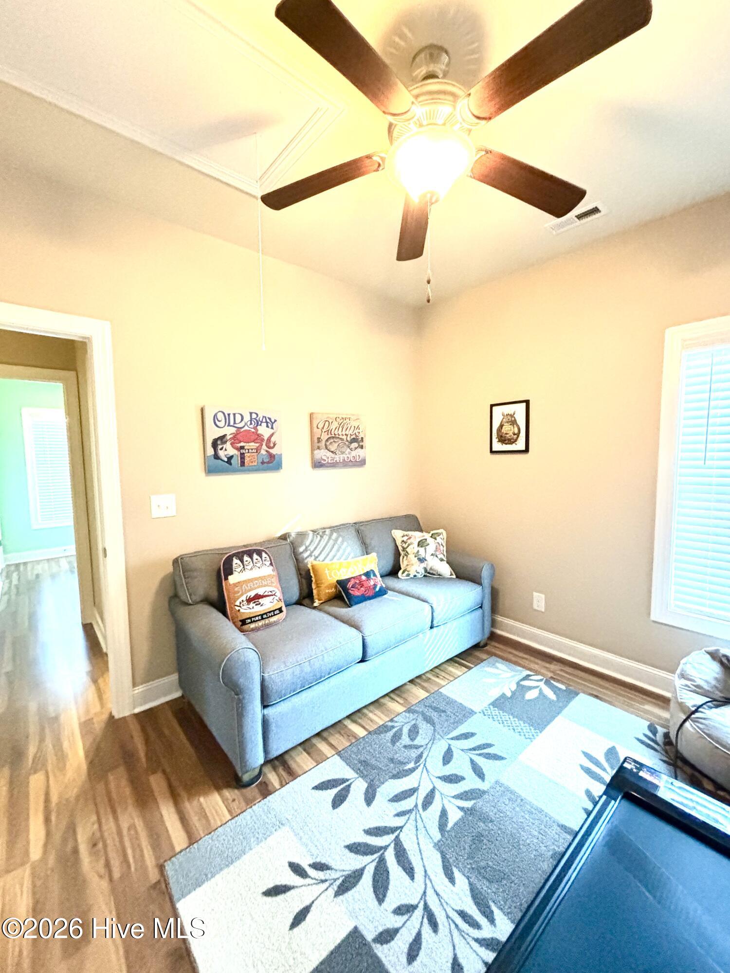 100559423 | Photo 15