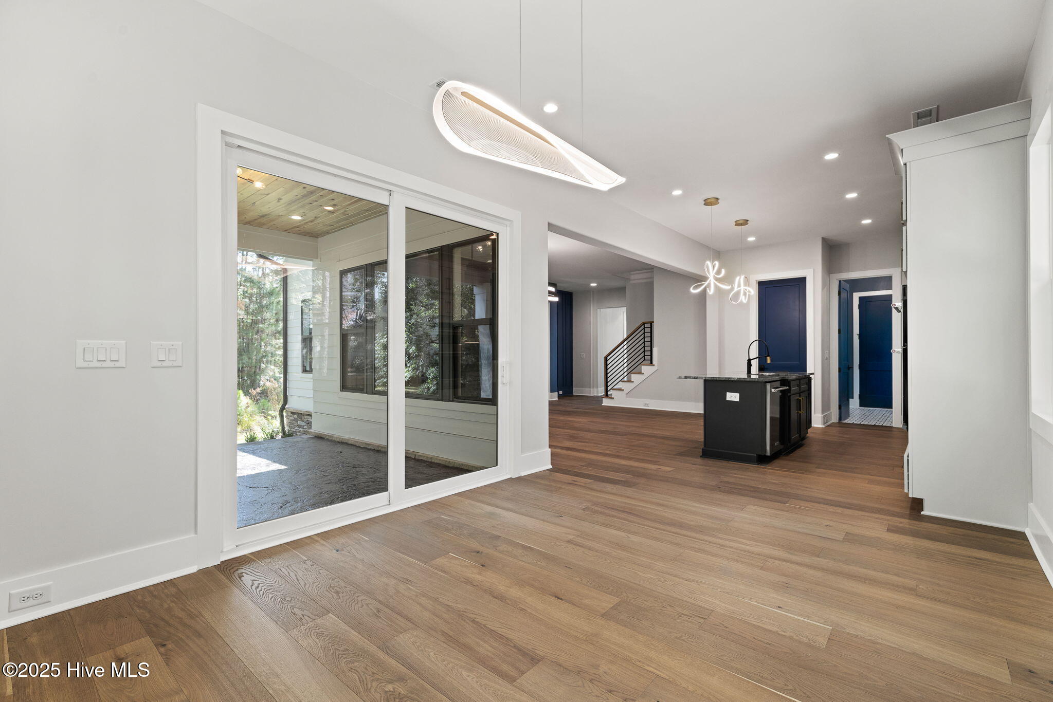 100522632 | Photo 31