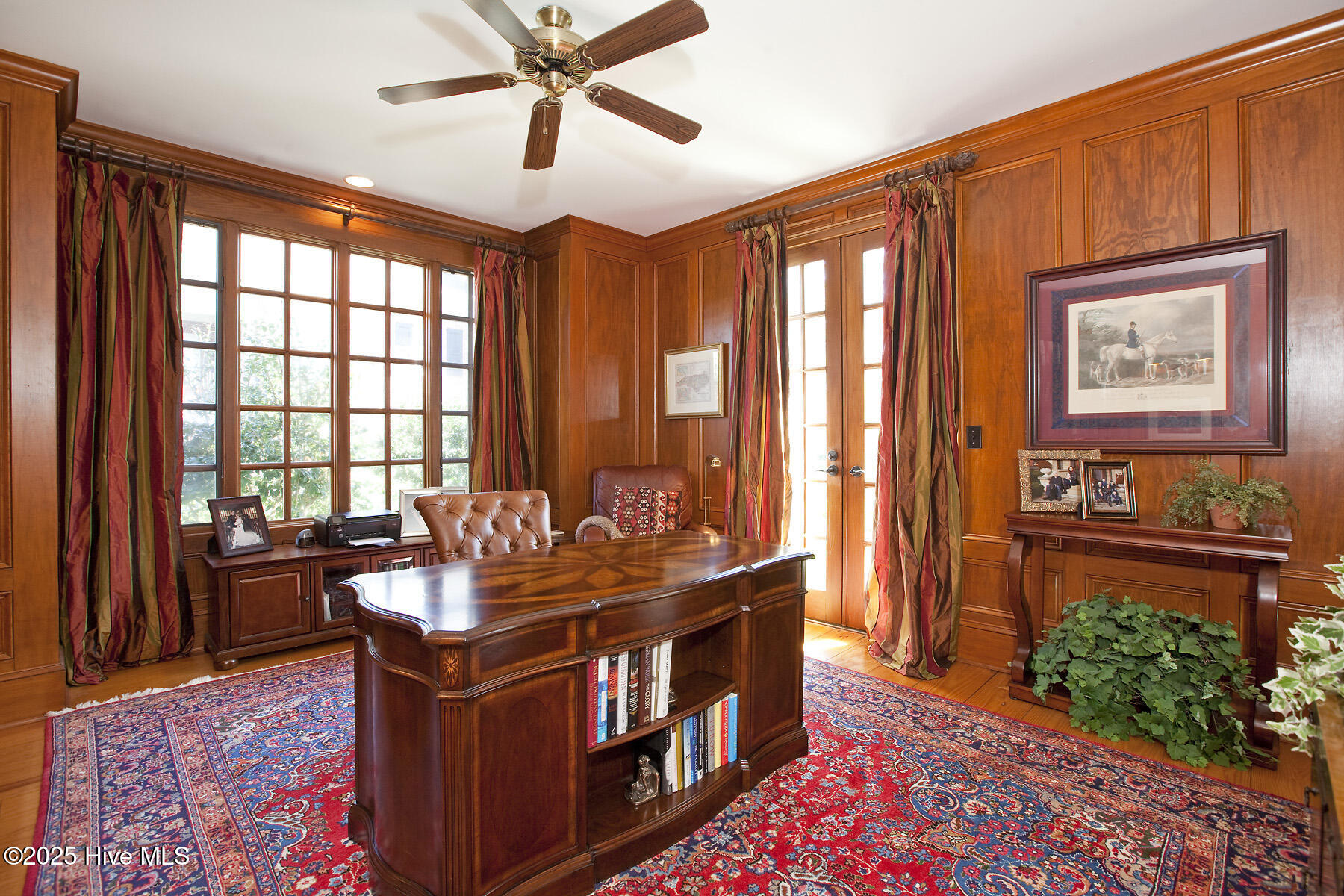 100560338 | Photo 26