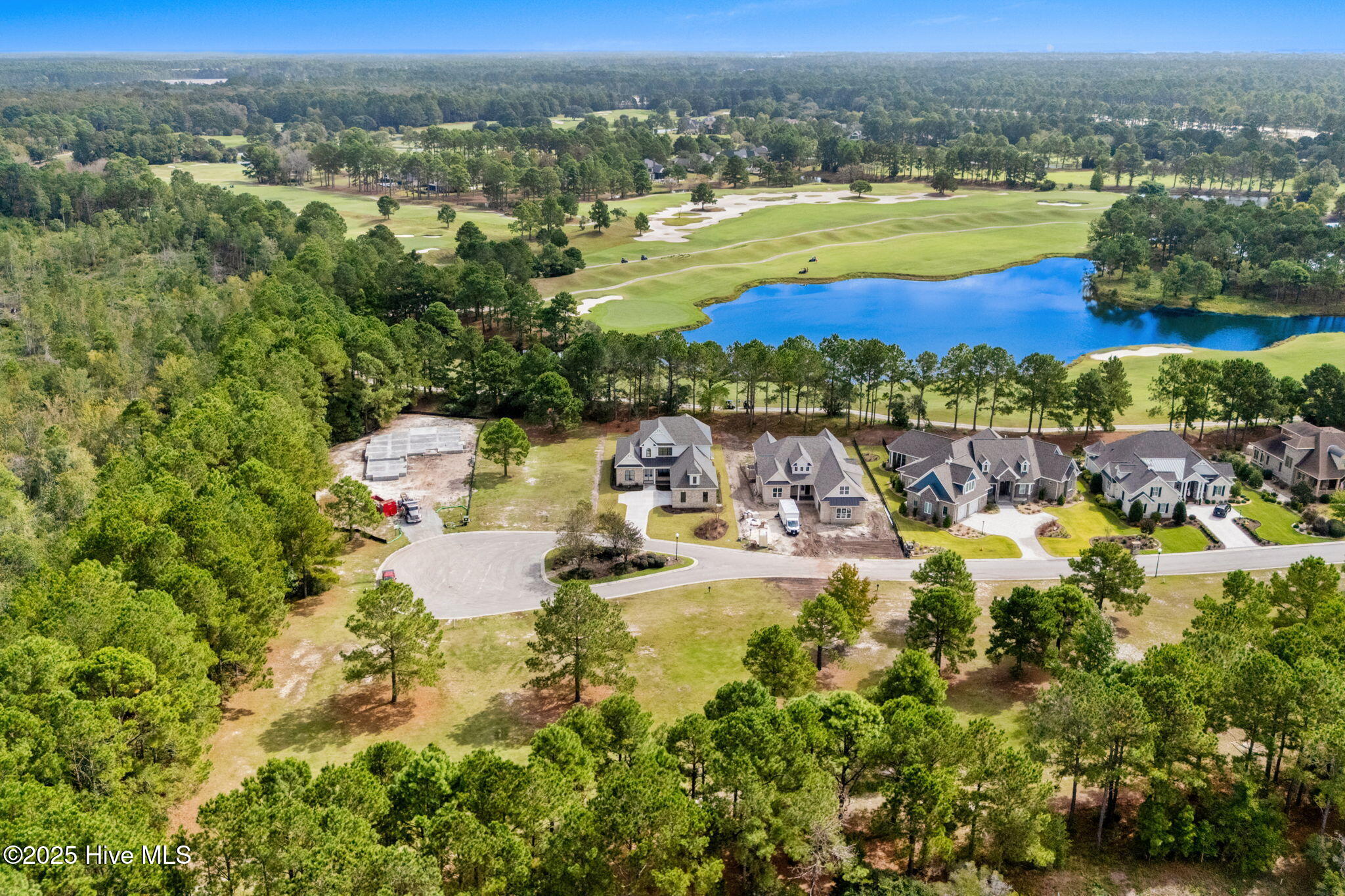 100547406 | Photo 79