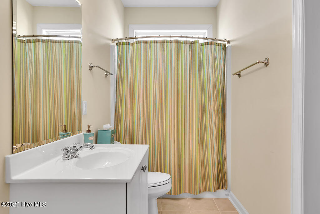 100564963 | Photo 18