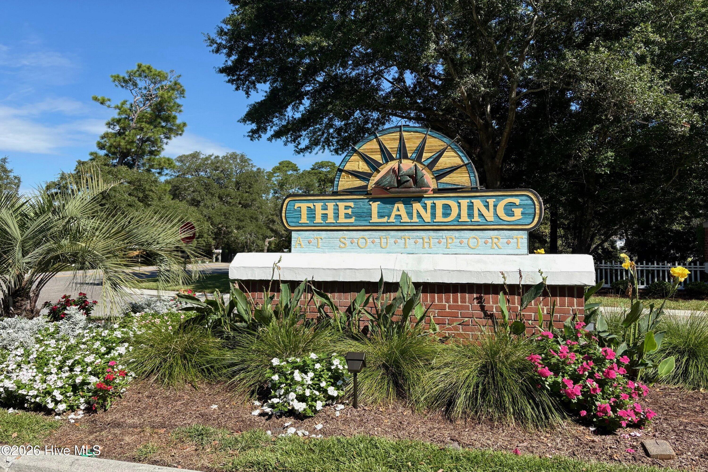 100567087 | Photo 96