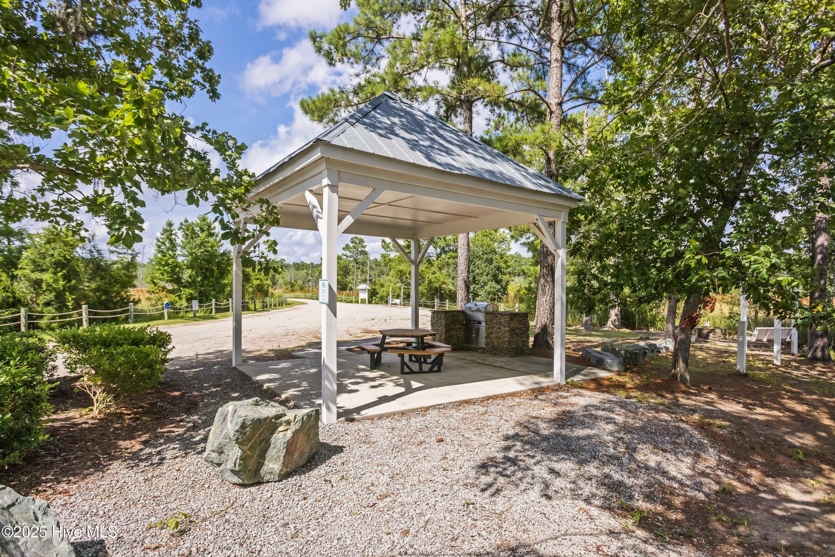 100545595 | Photo 69