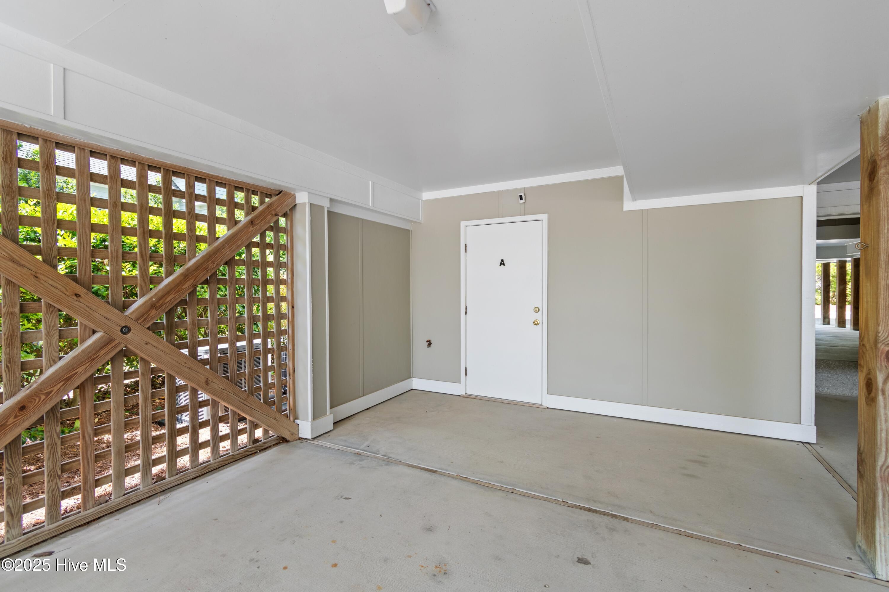 100502983 | Photo 34