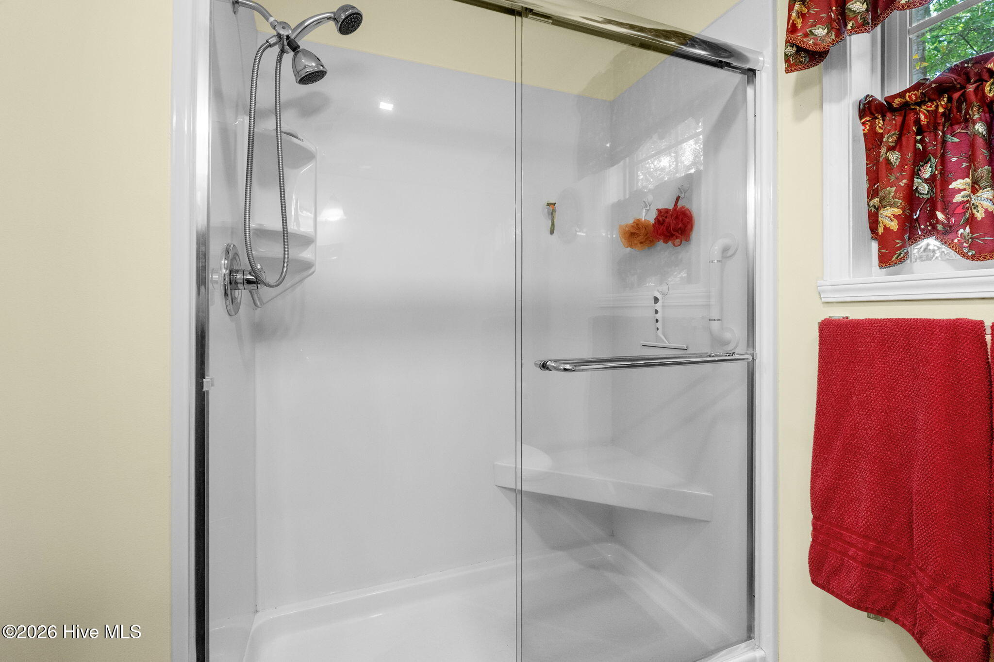 100568213 | Photo 28