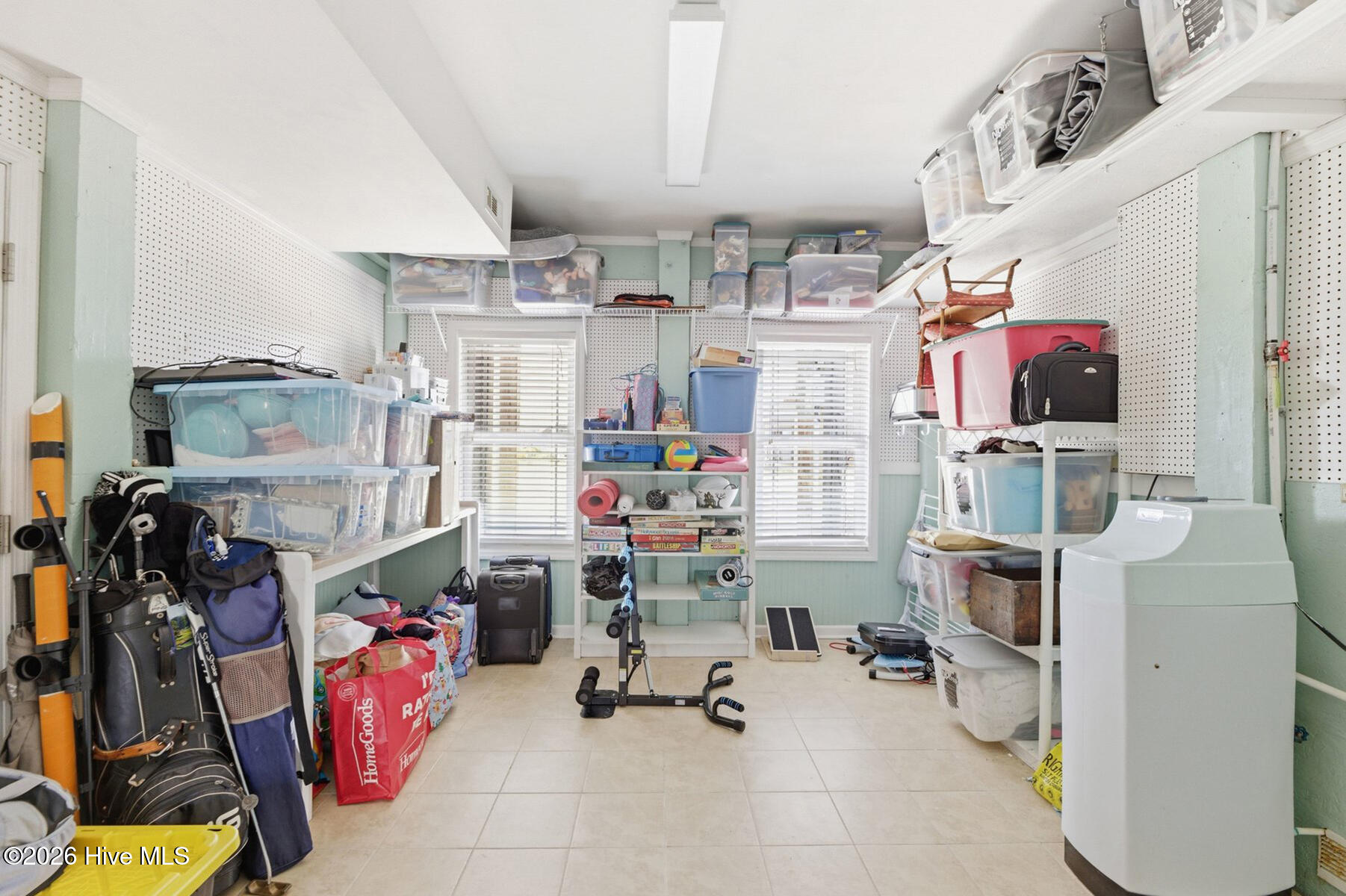 100566384 | Photo 38