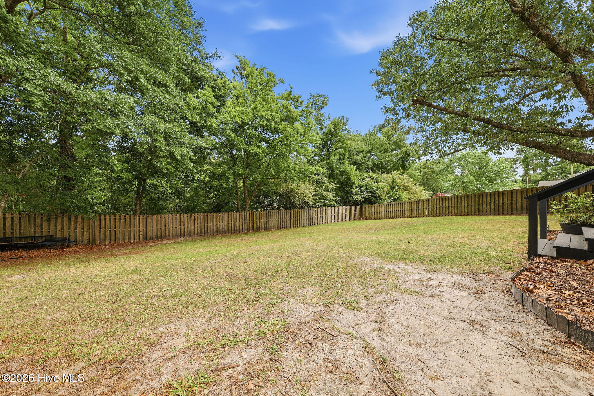 100570539 | Photo 43