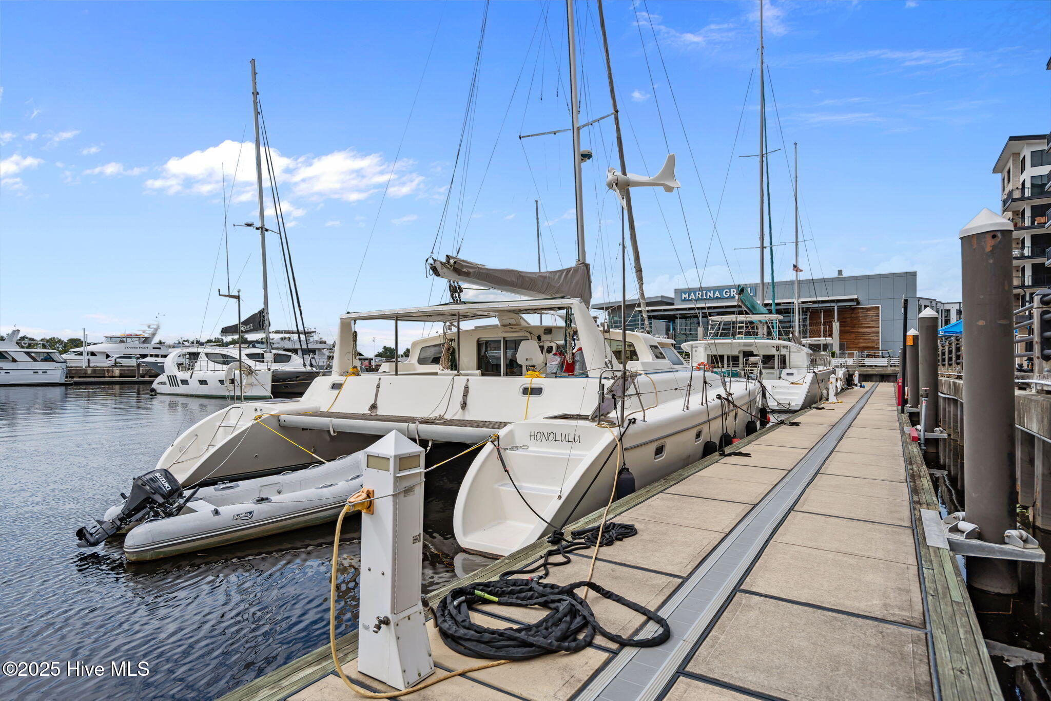 100528560 | Photo 36