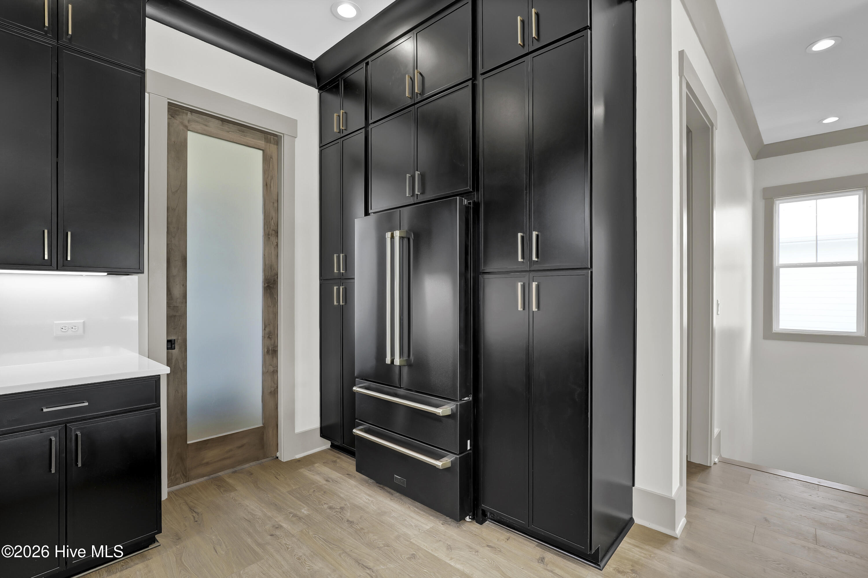 100554929 | Photo 14