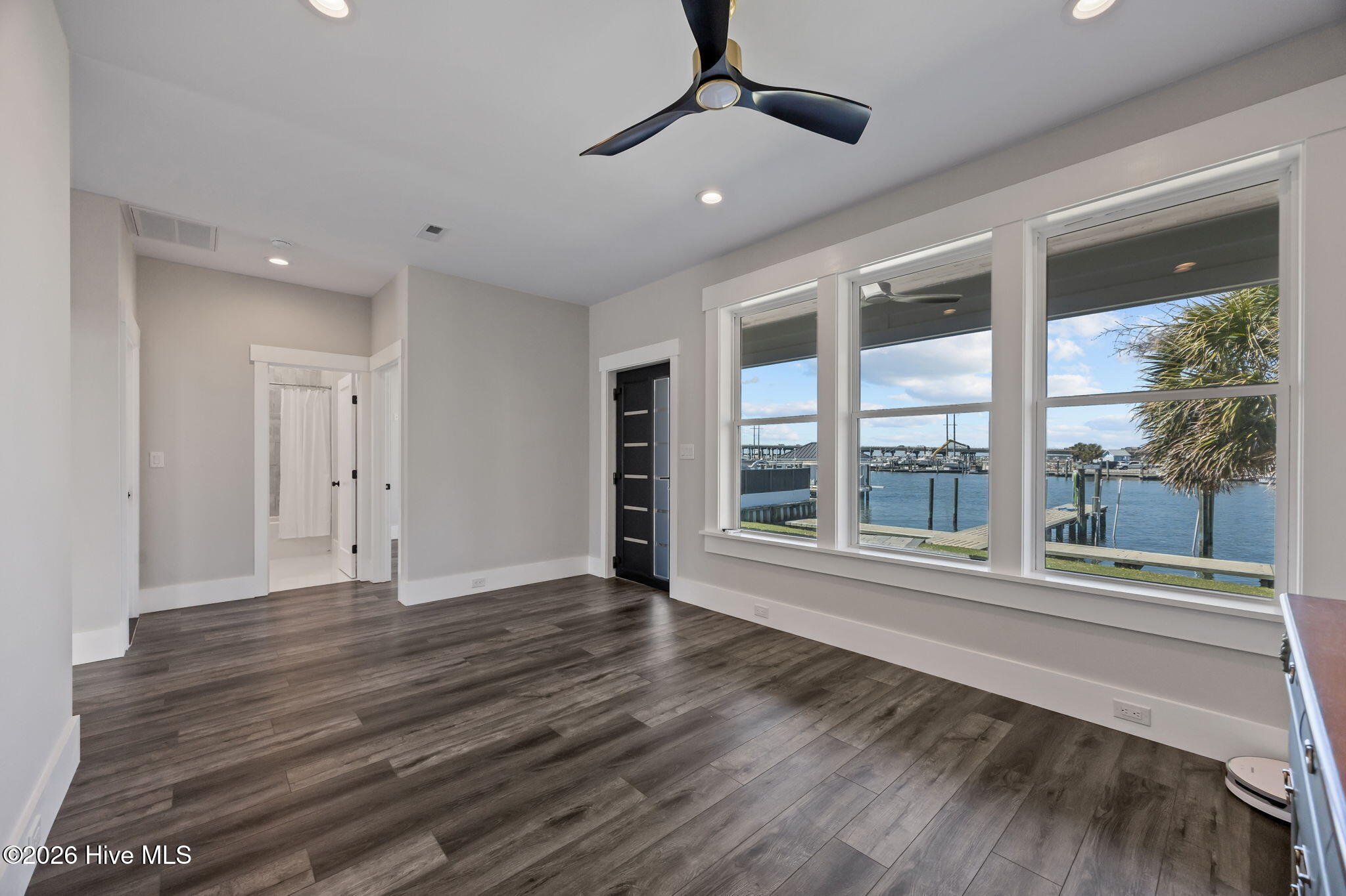 208 Radio Island Road, Morehead City, NC, 28557