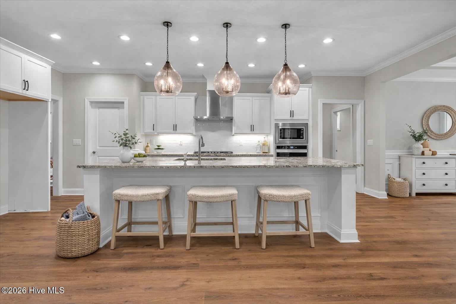 100524155 | Photo 11