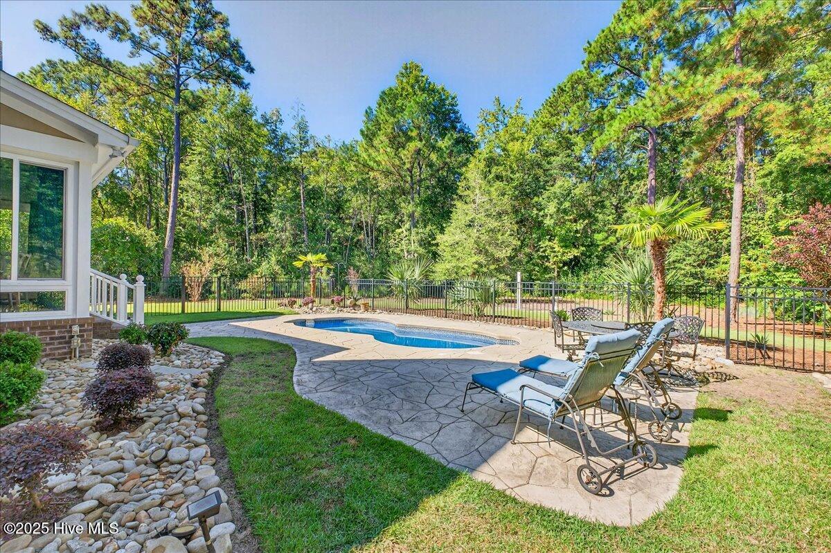 100530604 | Photo 23