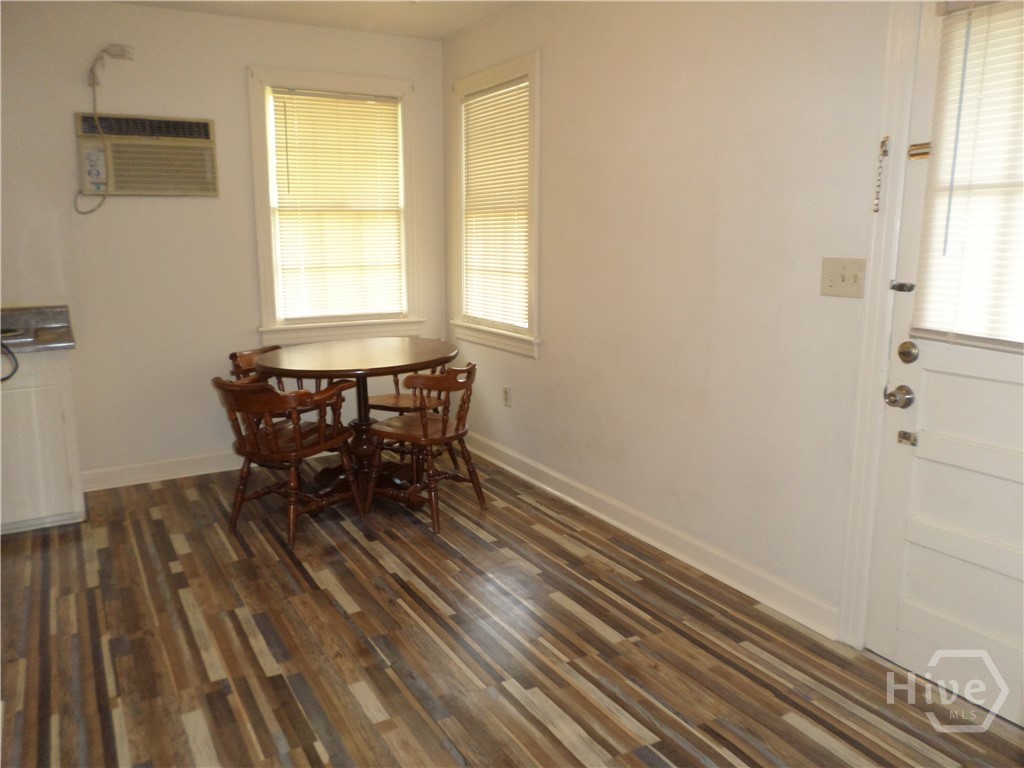 Sitting area and breakfast area