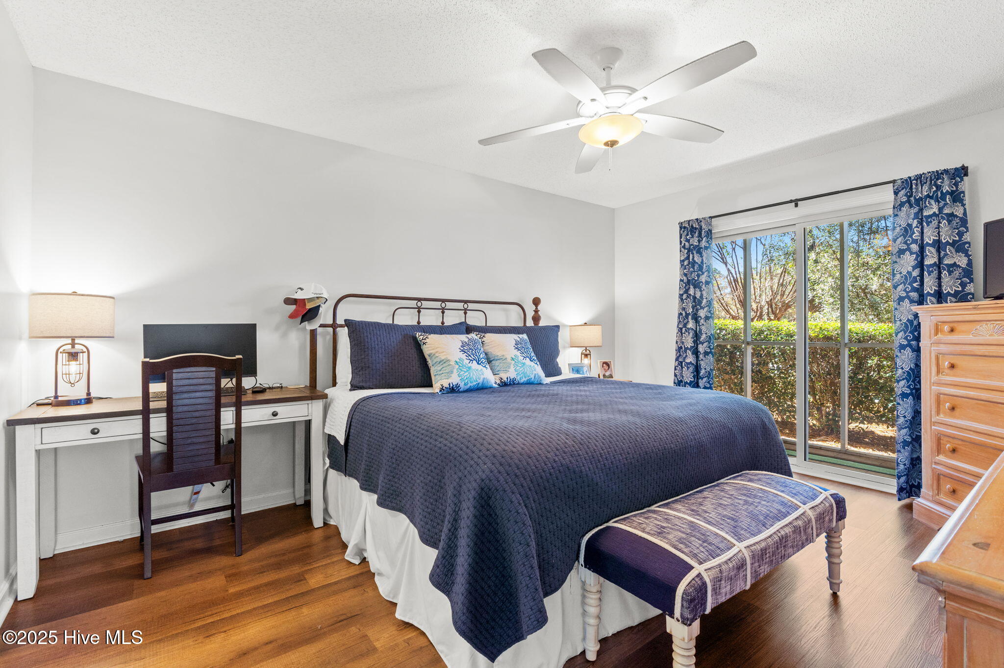 100543125 | Photo 20