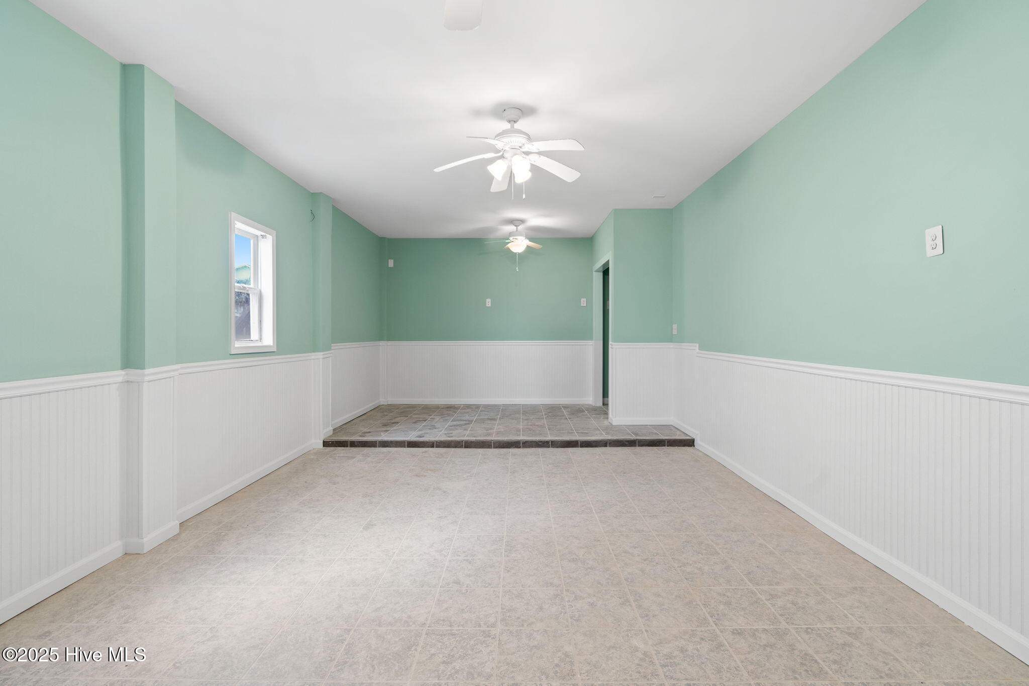 100544859 | Photo 34