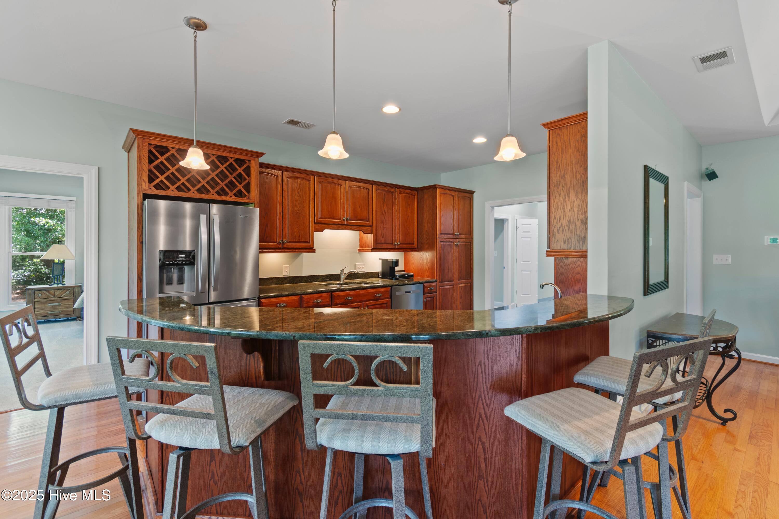 100509392 | Photo 26