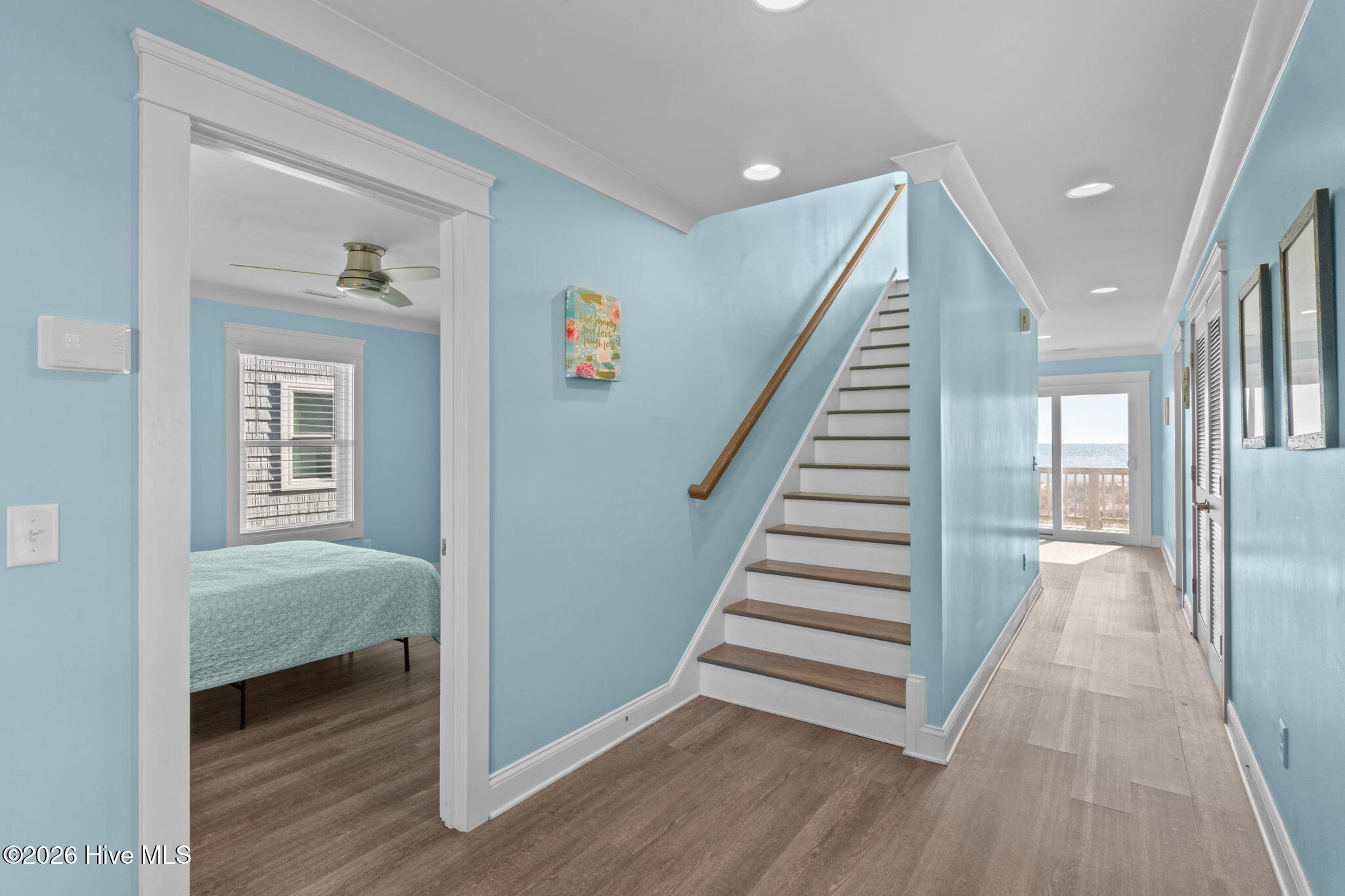 100547503 | Photo 23