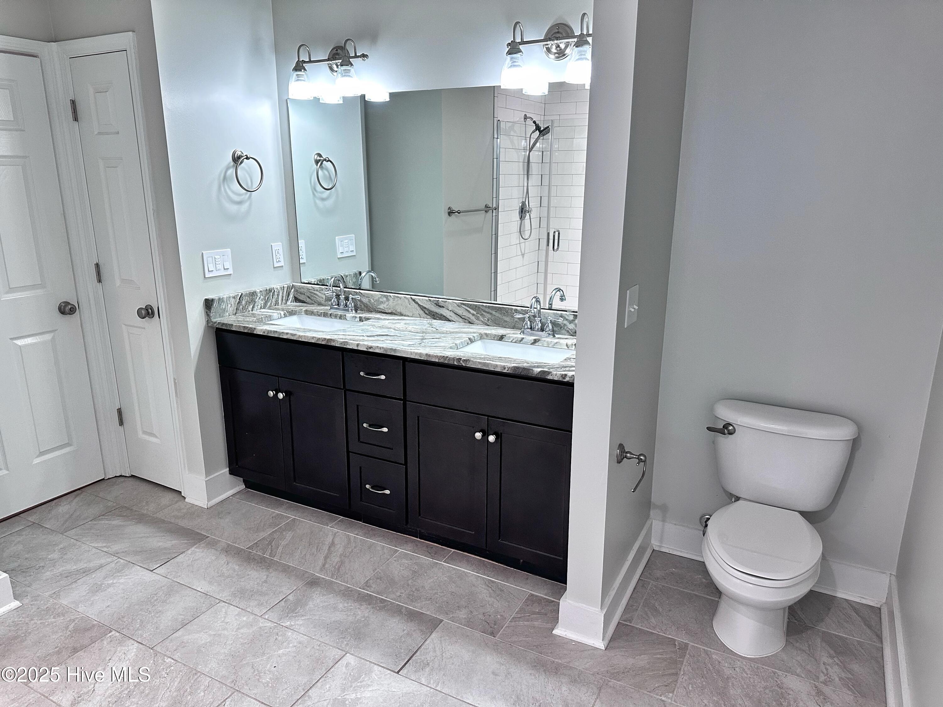 100534711 | Photo 13