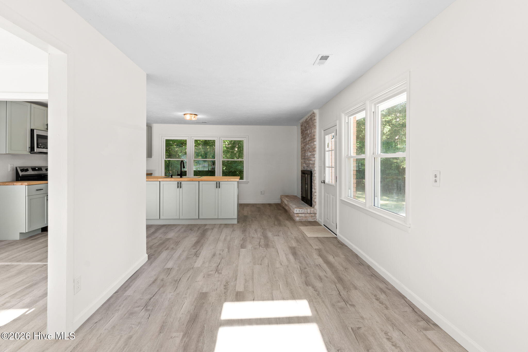 Shirley Johnson - MLS Number: 100575706