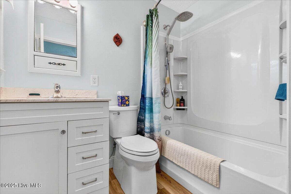 100533045 | Photo 28