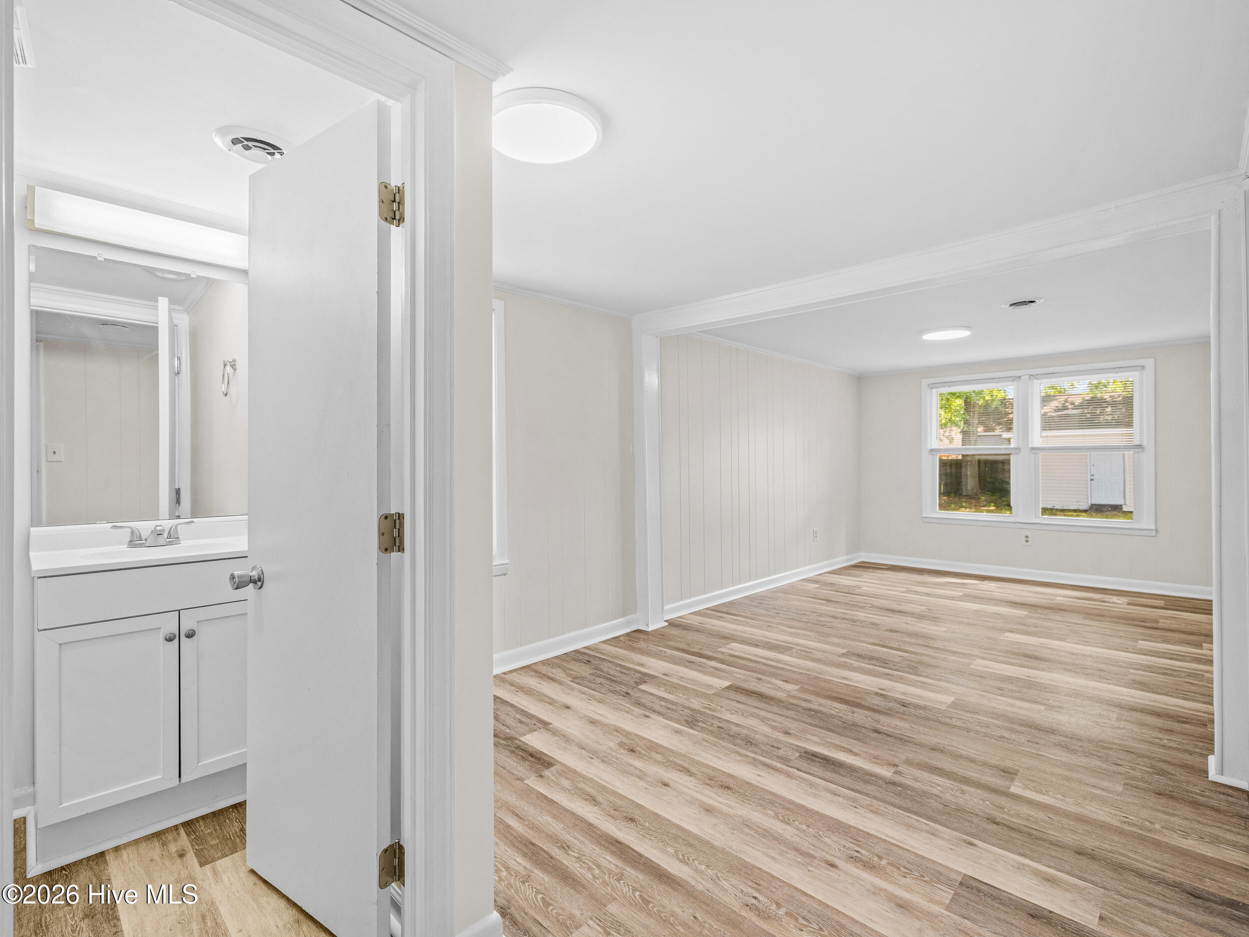 100569612 | Photo 21