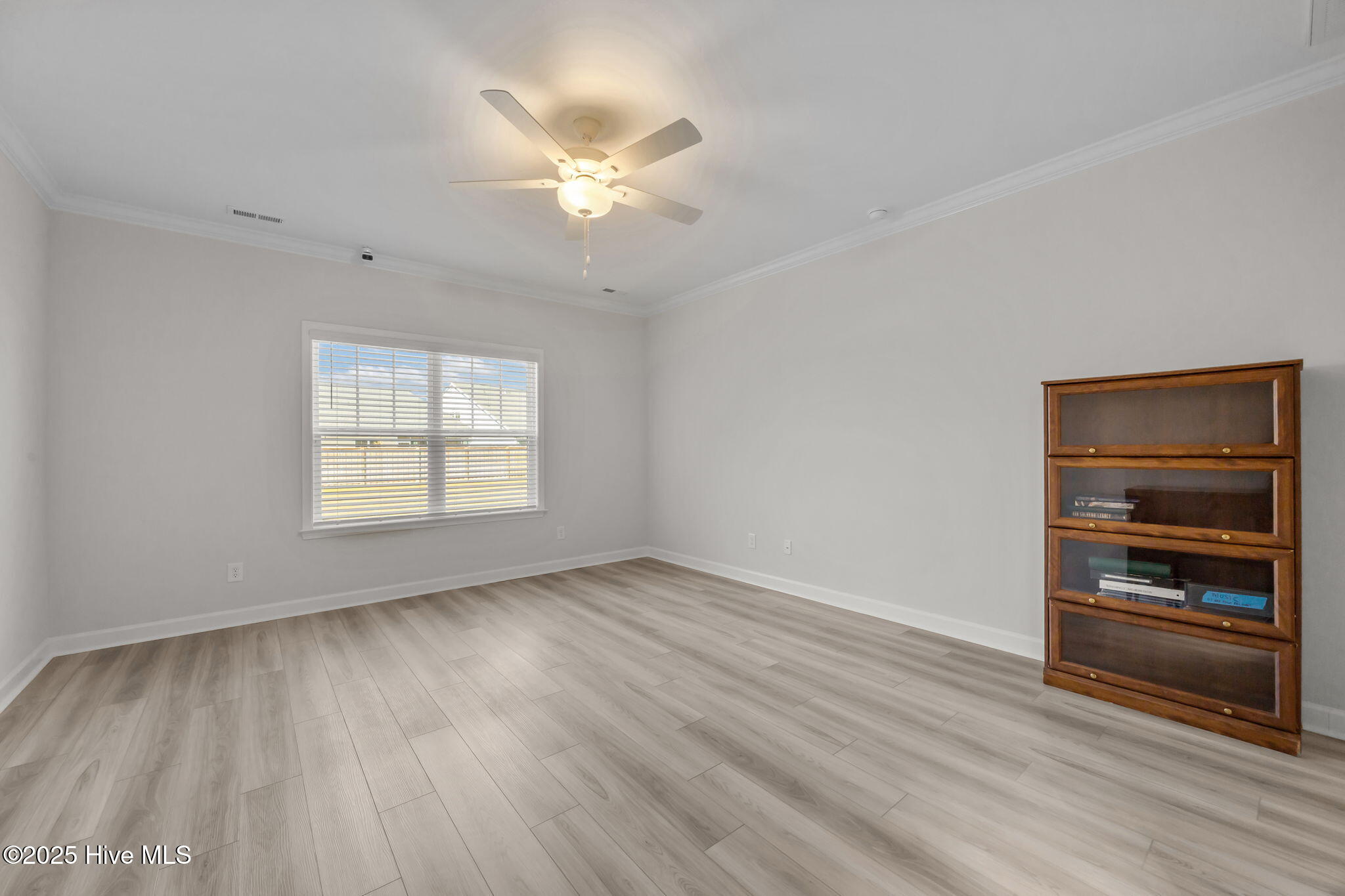 100542295 | Photo 34