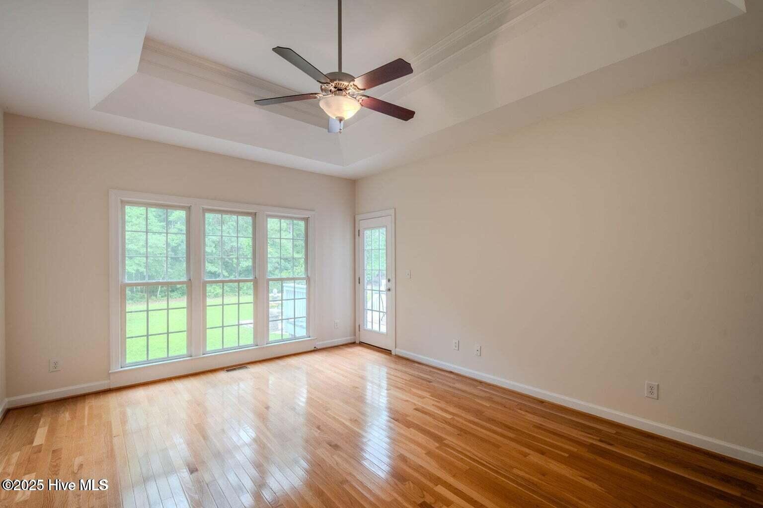 100538415 | Photo 10