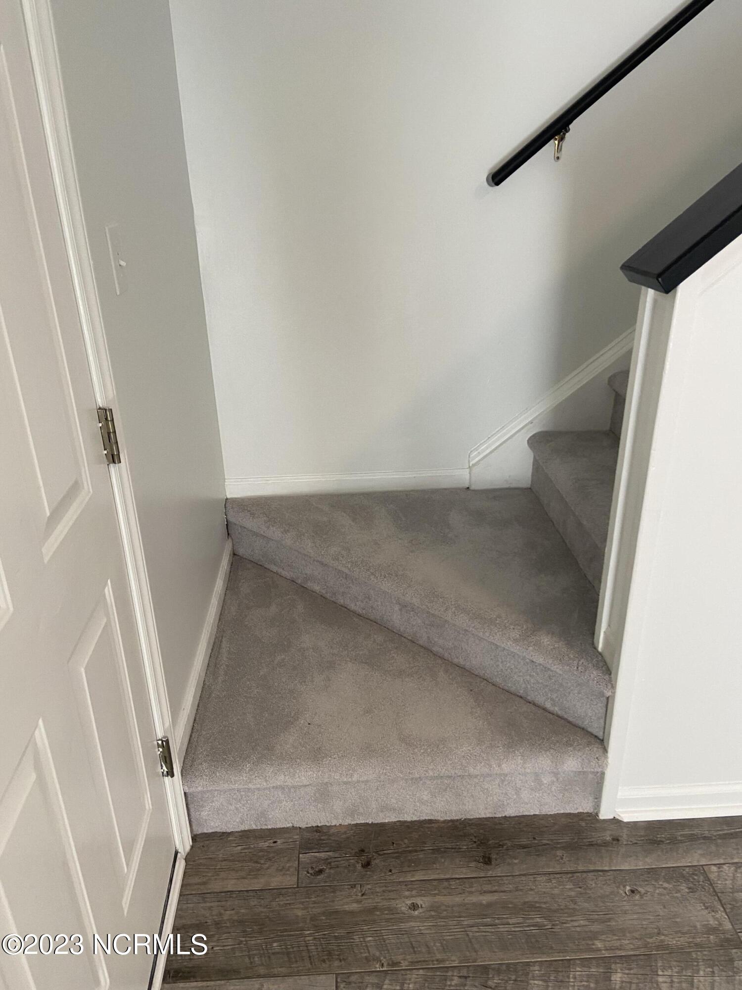 100533323 | Photo 18