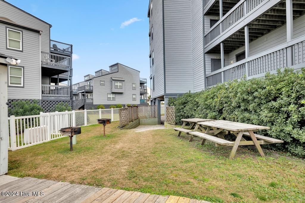 100556317 | Photo 24