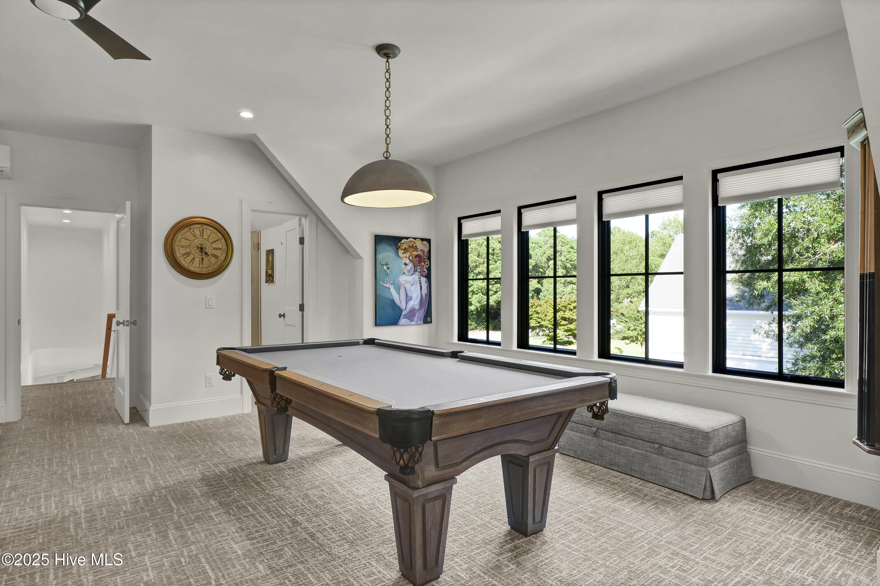 100532496 | Photo 51