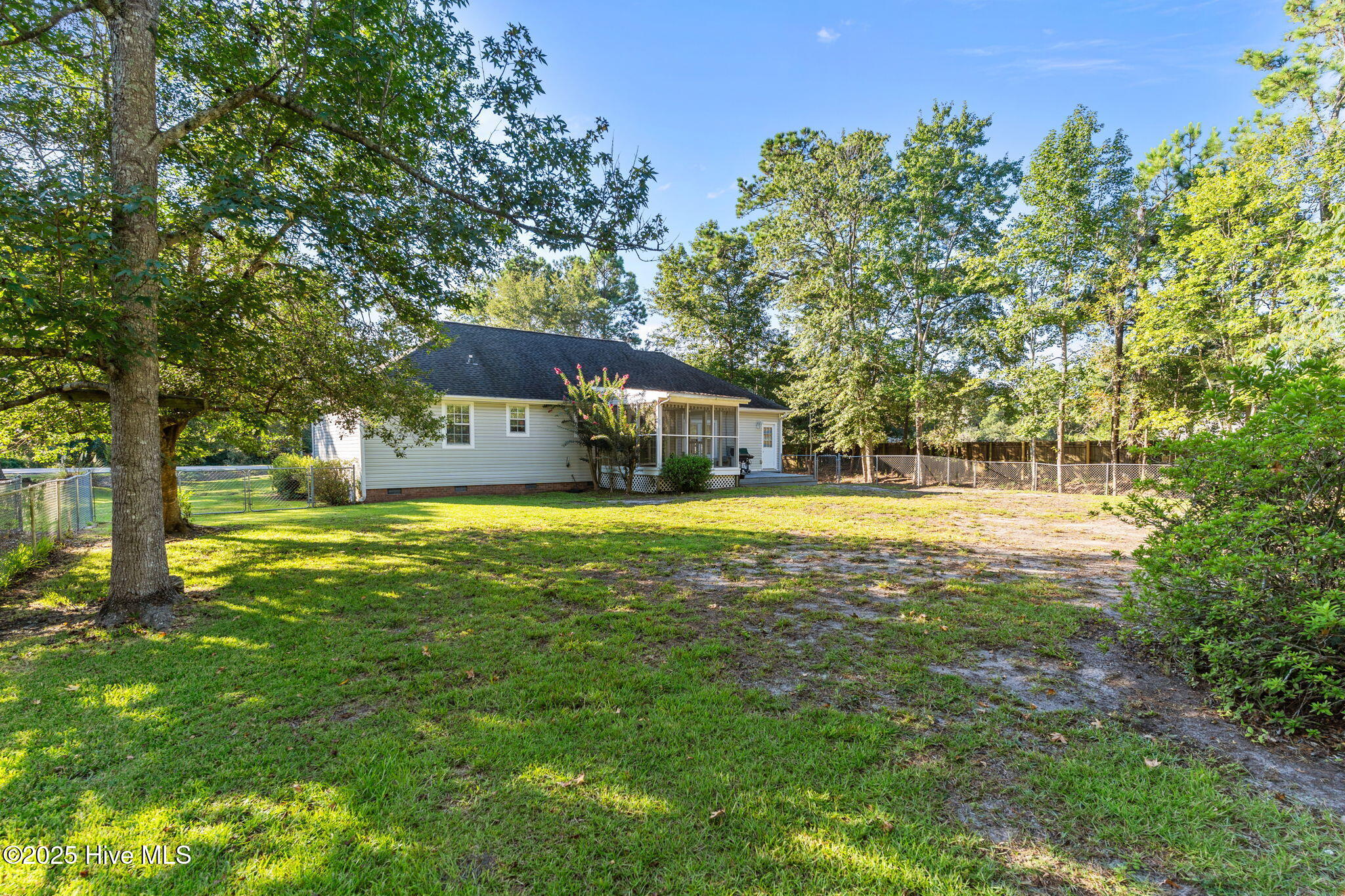 100527660 | Photo 42