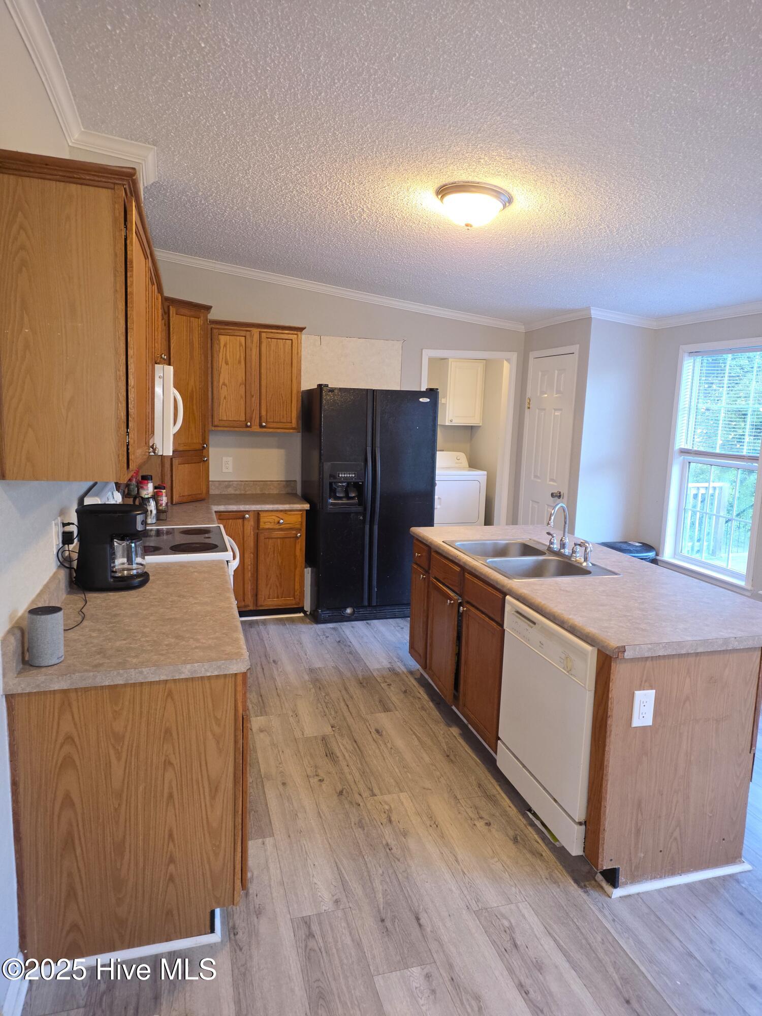 100528140 | Photo 15