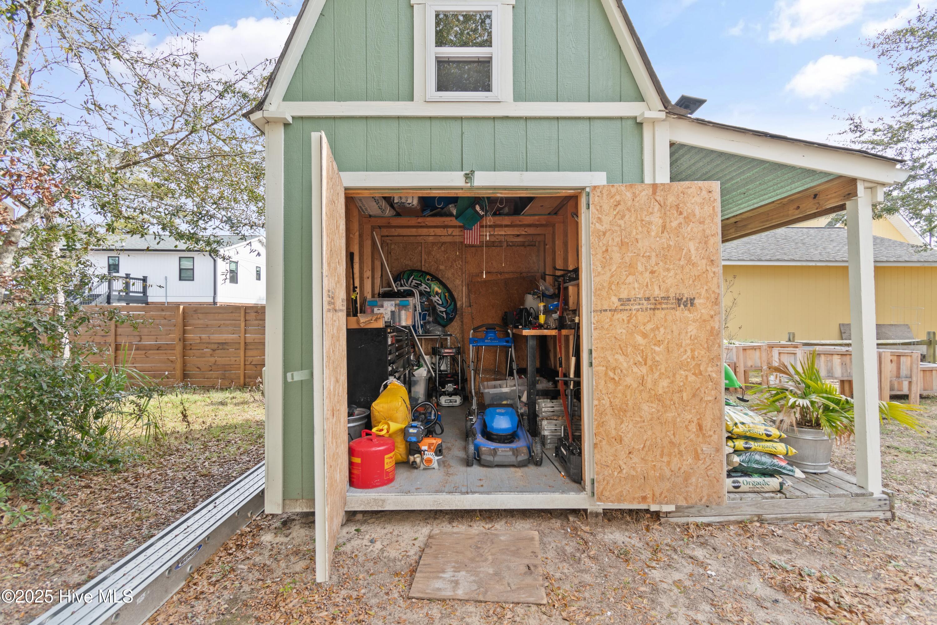 100546132 | Photo 38