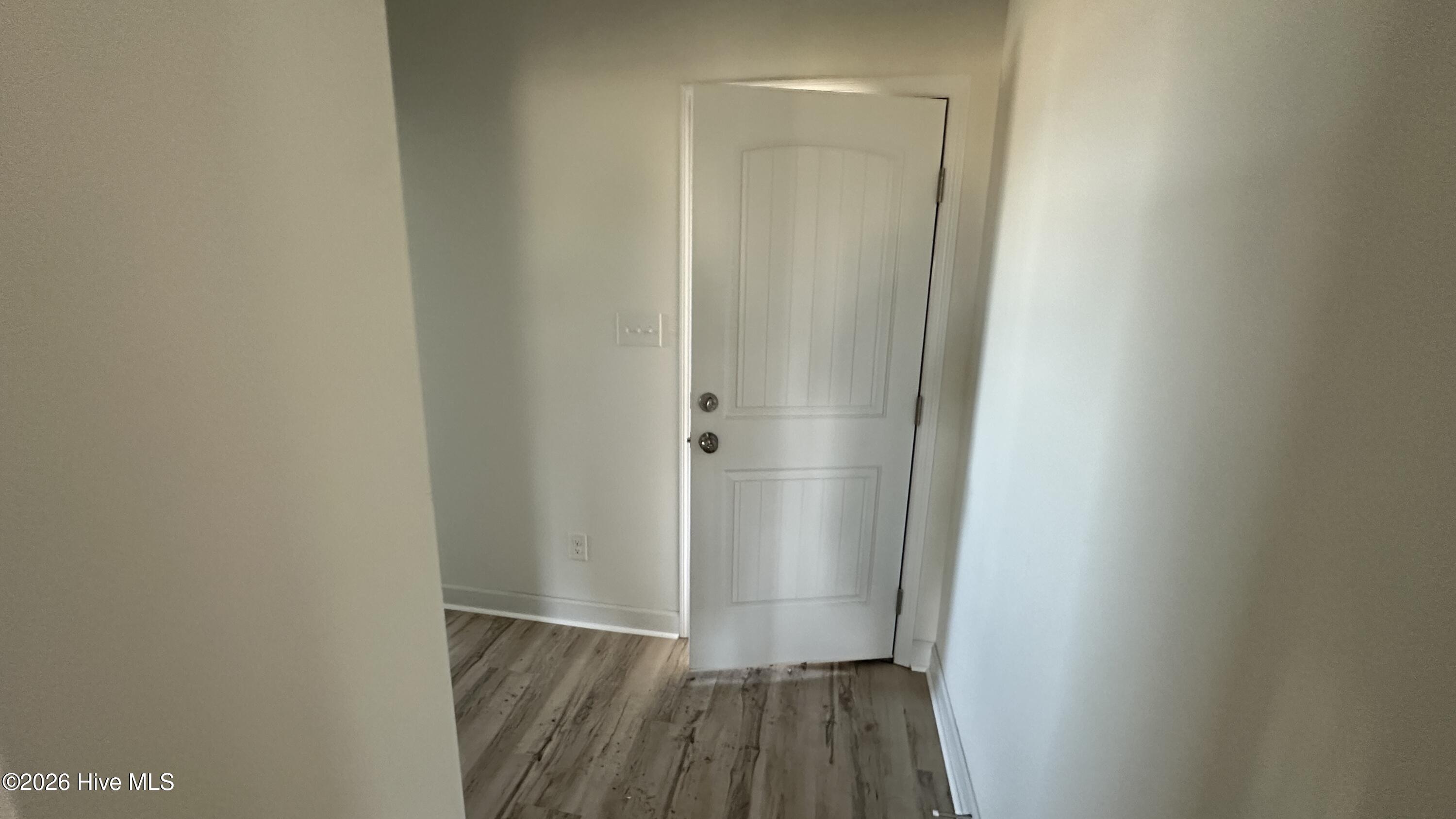 100558680 | Photo 13