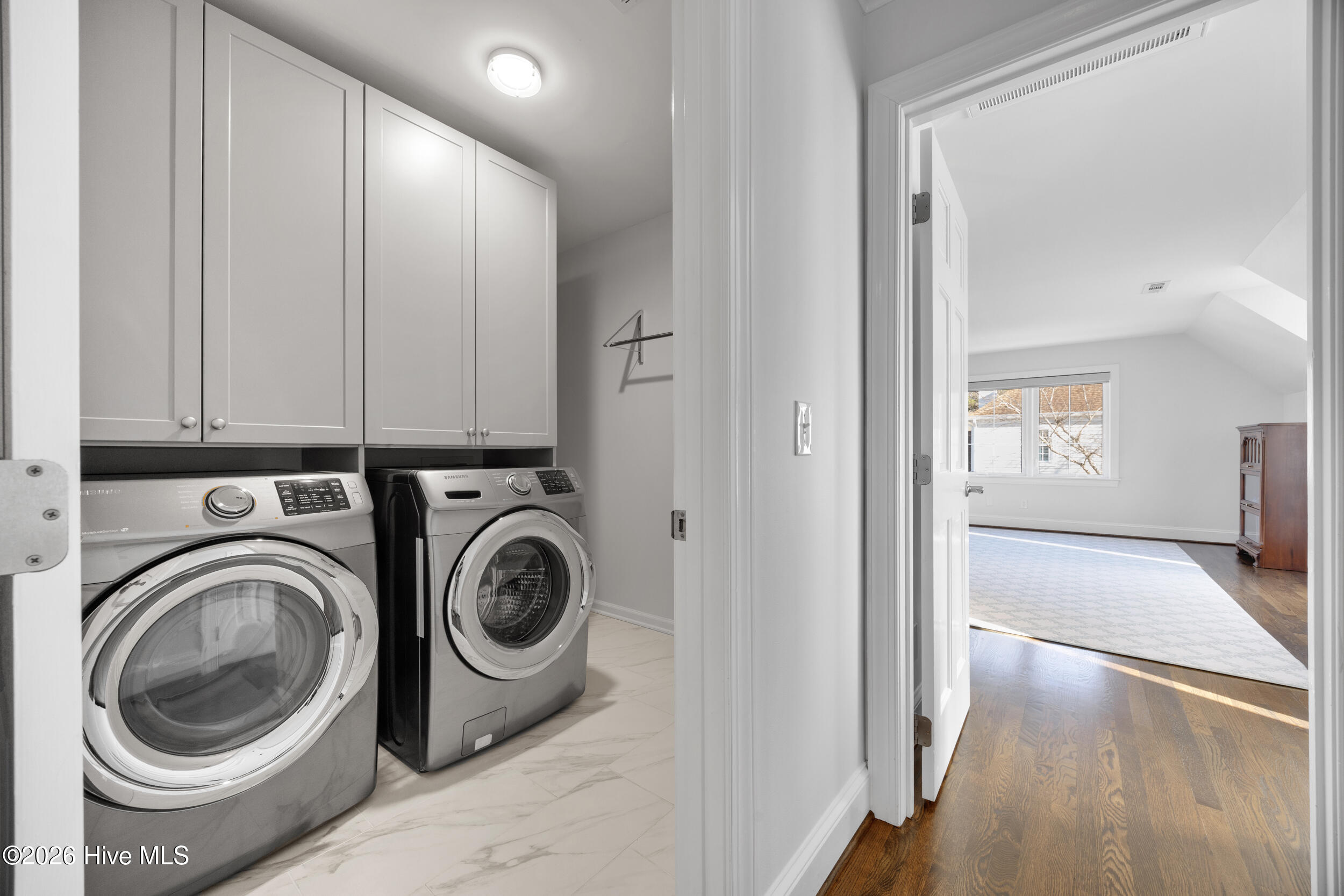 100553782 | Photo 52