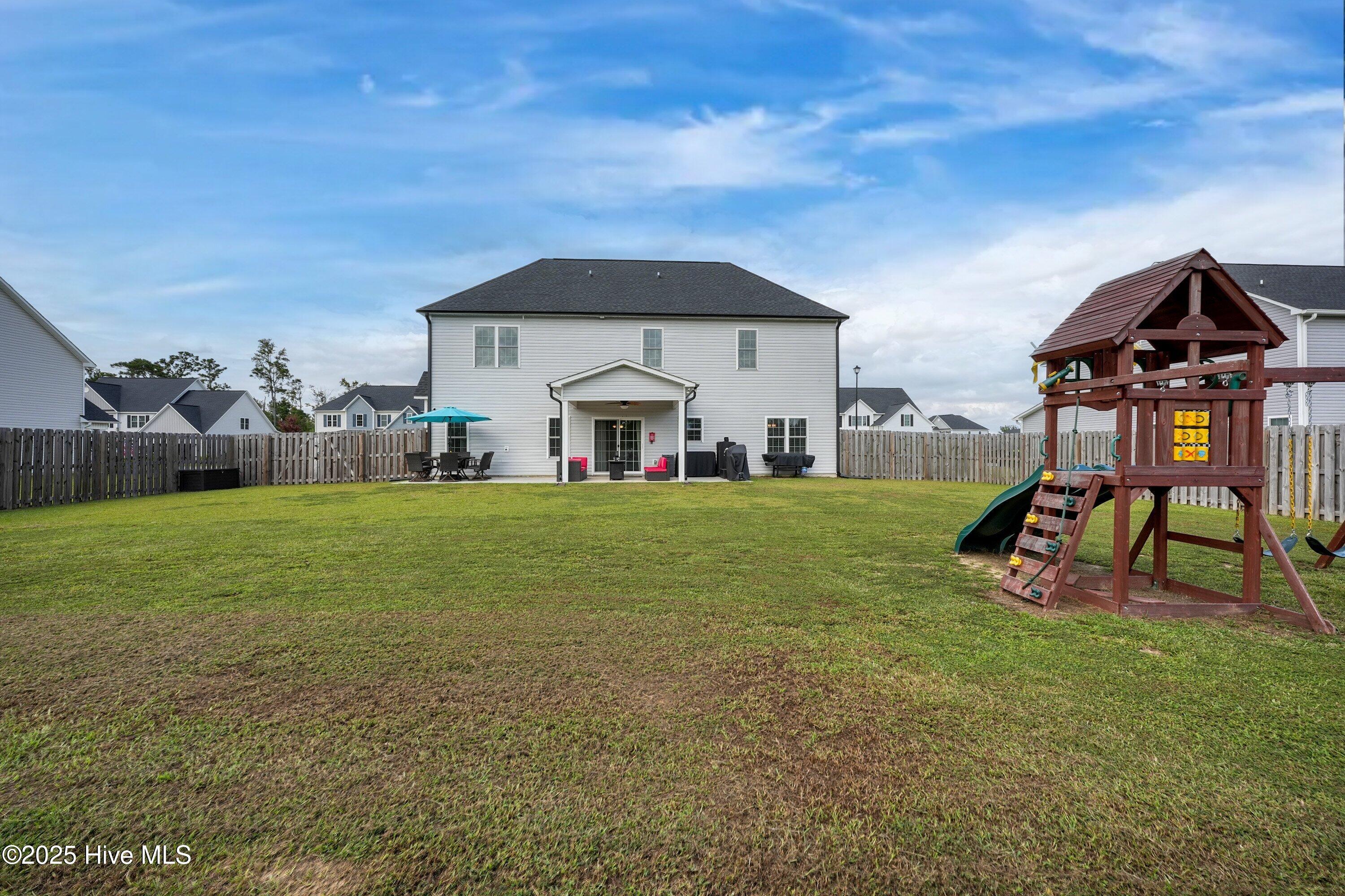 100530262 | Photo 37