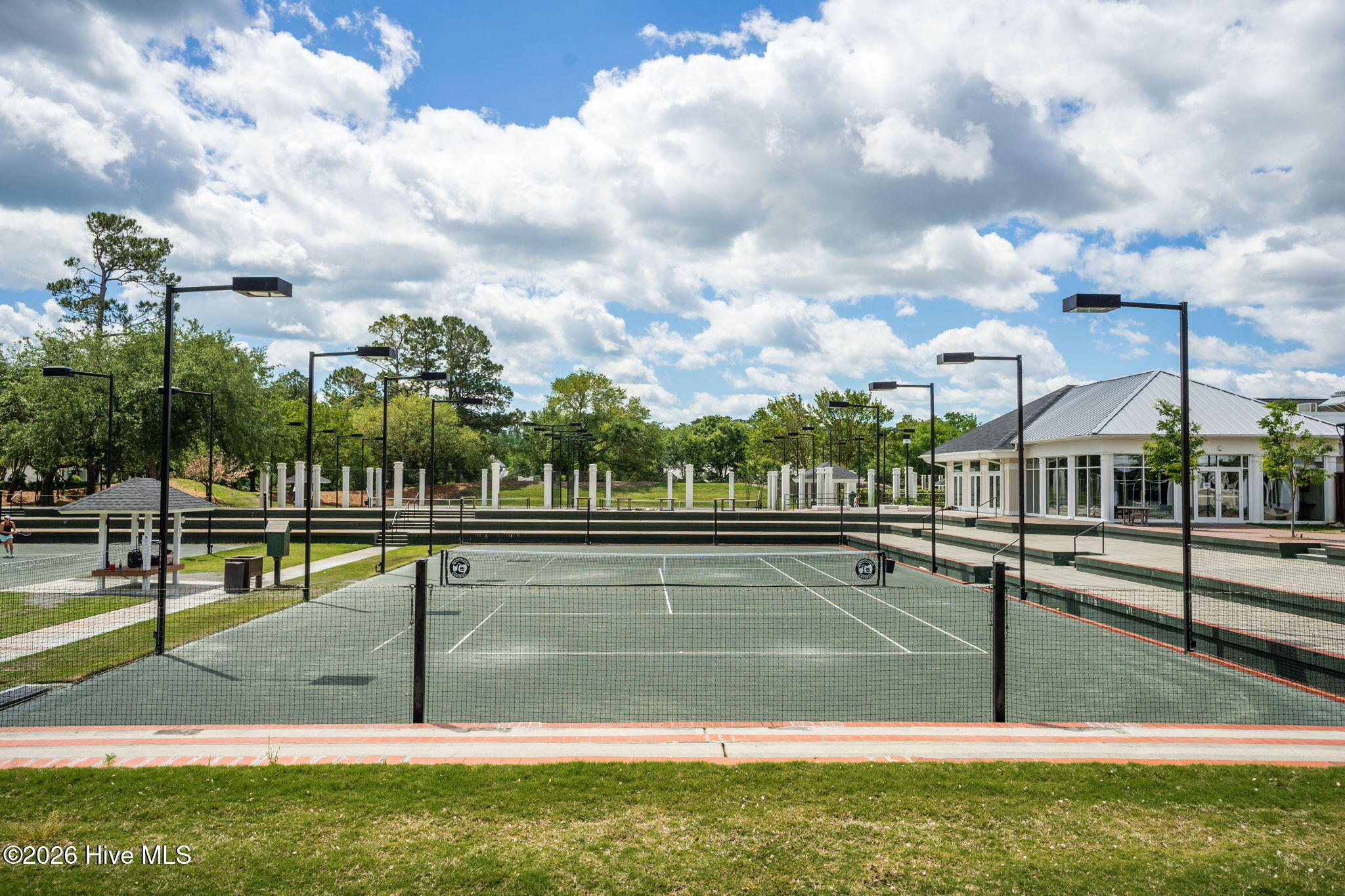 100559704 | Photo 45