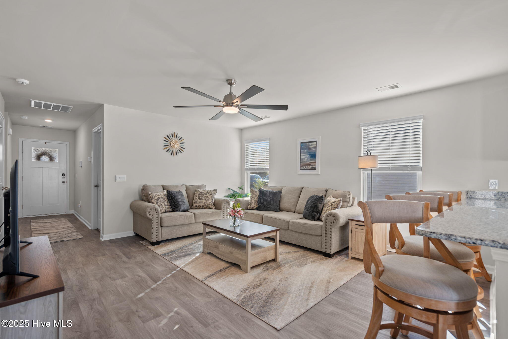1724 Whispering Pine Street SW, Ocean Isle Beach, NC 28469 – photo 12: 40-web-or-mls-DSC05479