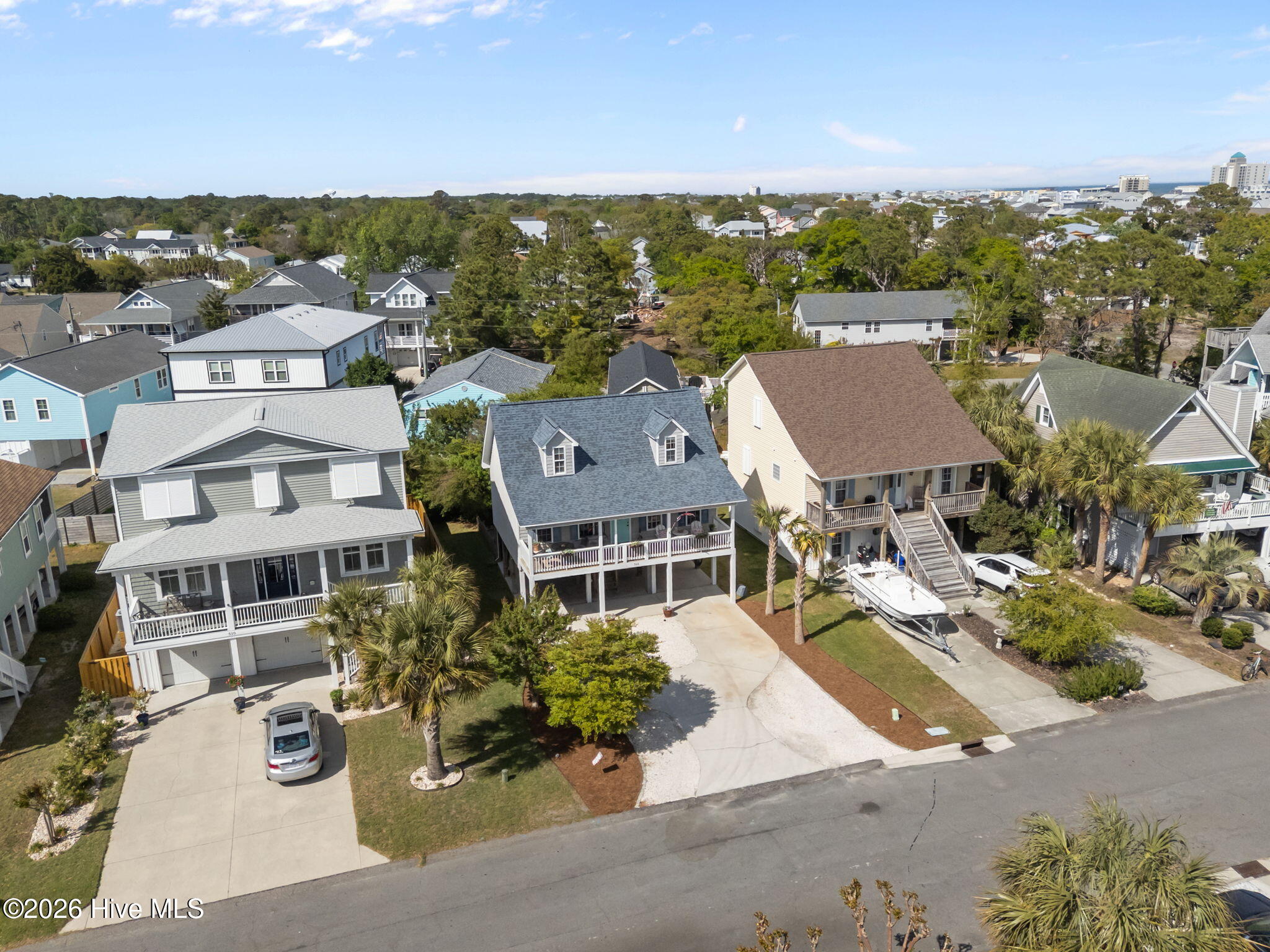 100566425 | Photo 26